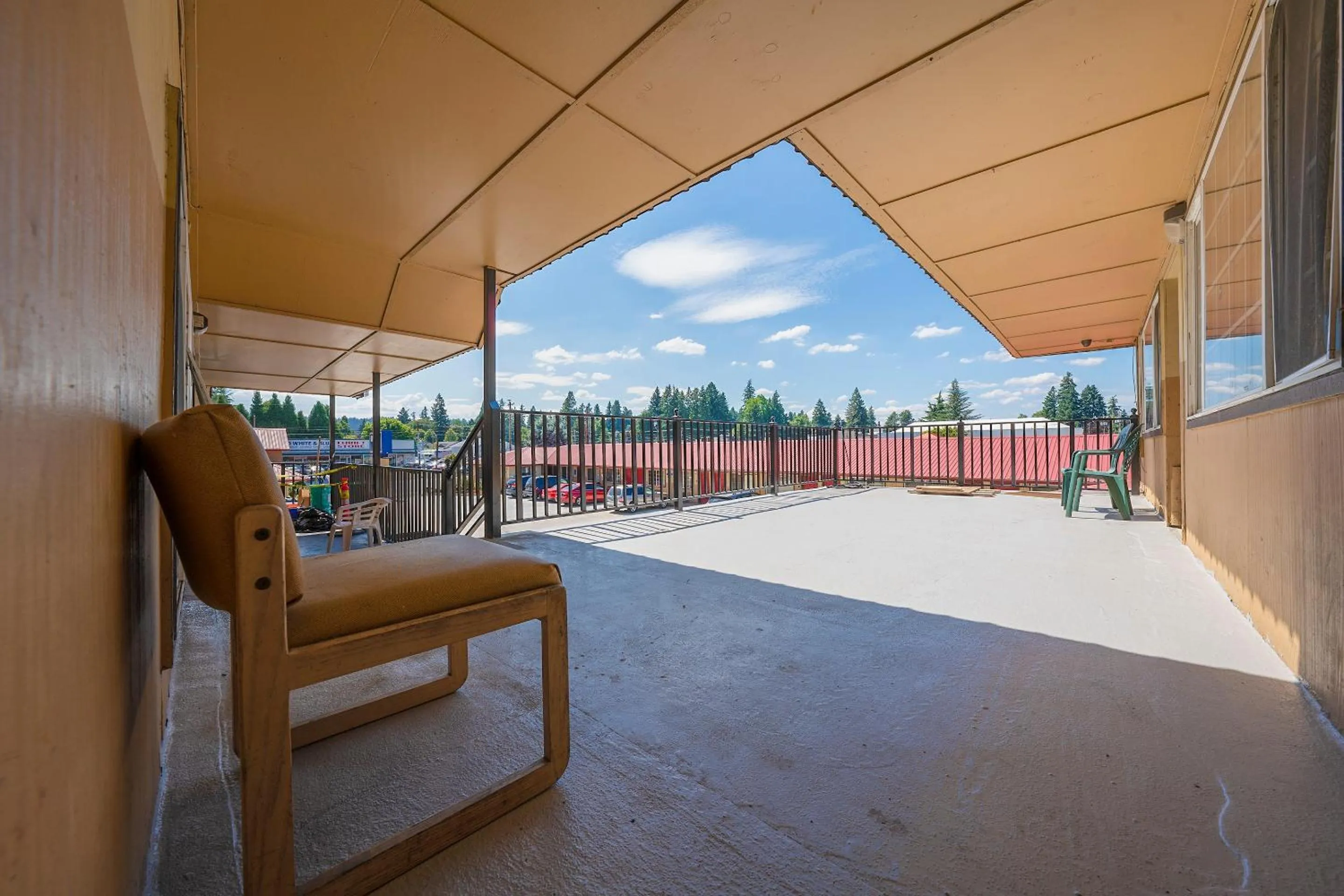 Lobby or reception in Budget Inn Gladstone By OYO - Portland Clackamas