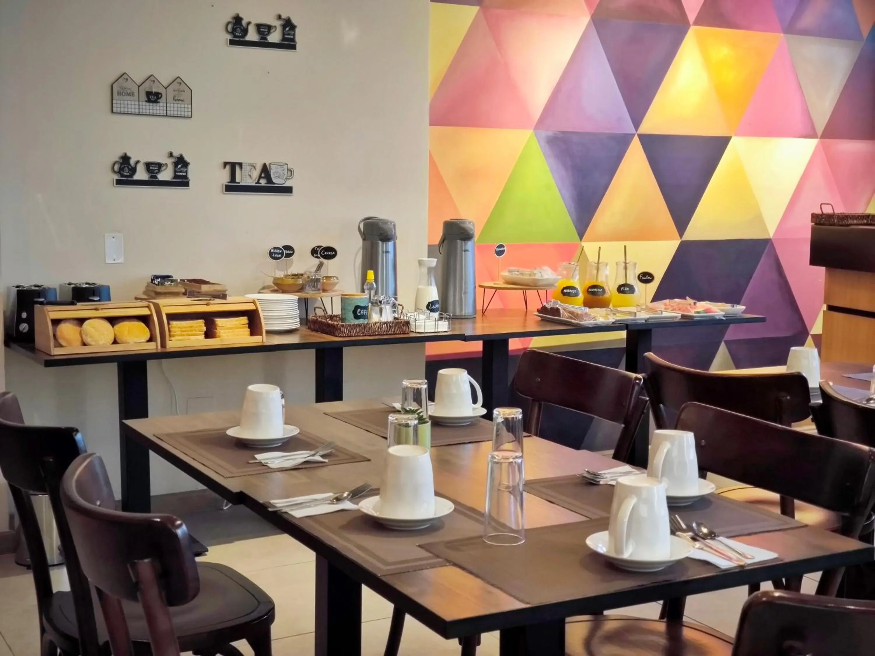 Food and drinks in Hotel Intillanka