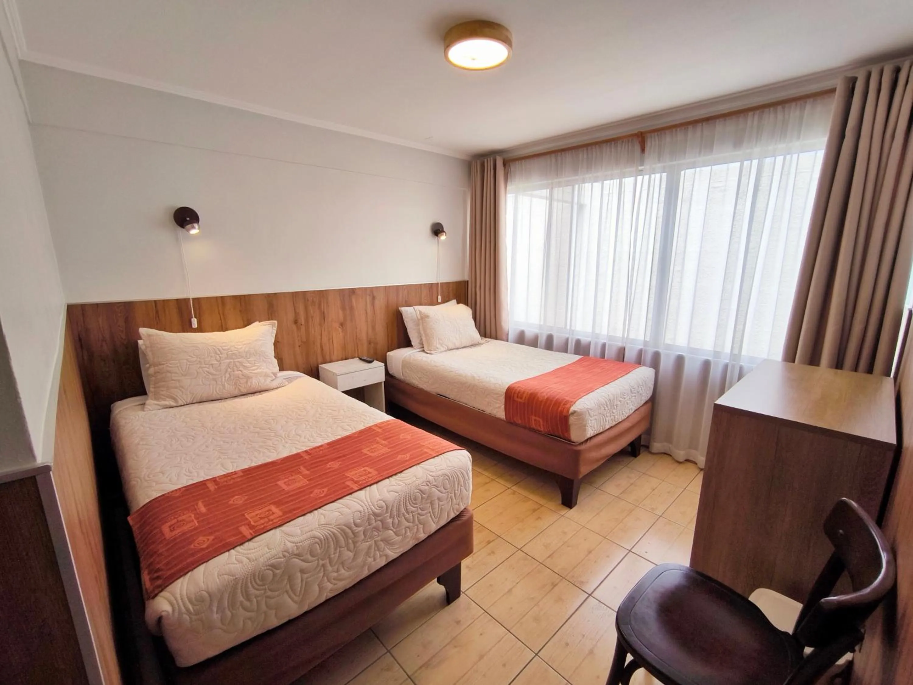 Photo of the whole room, Bed in Hotel Intillanka