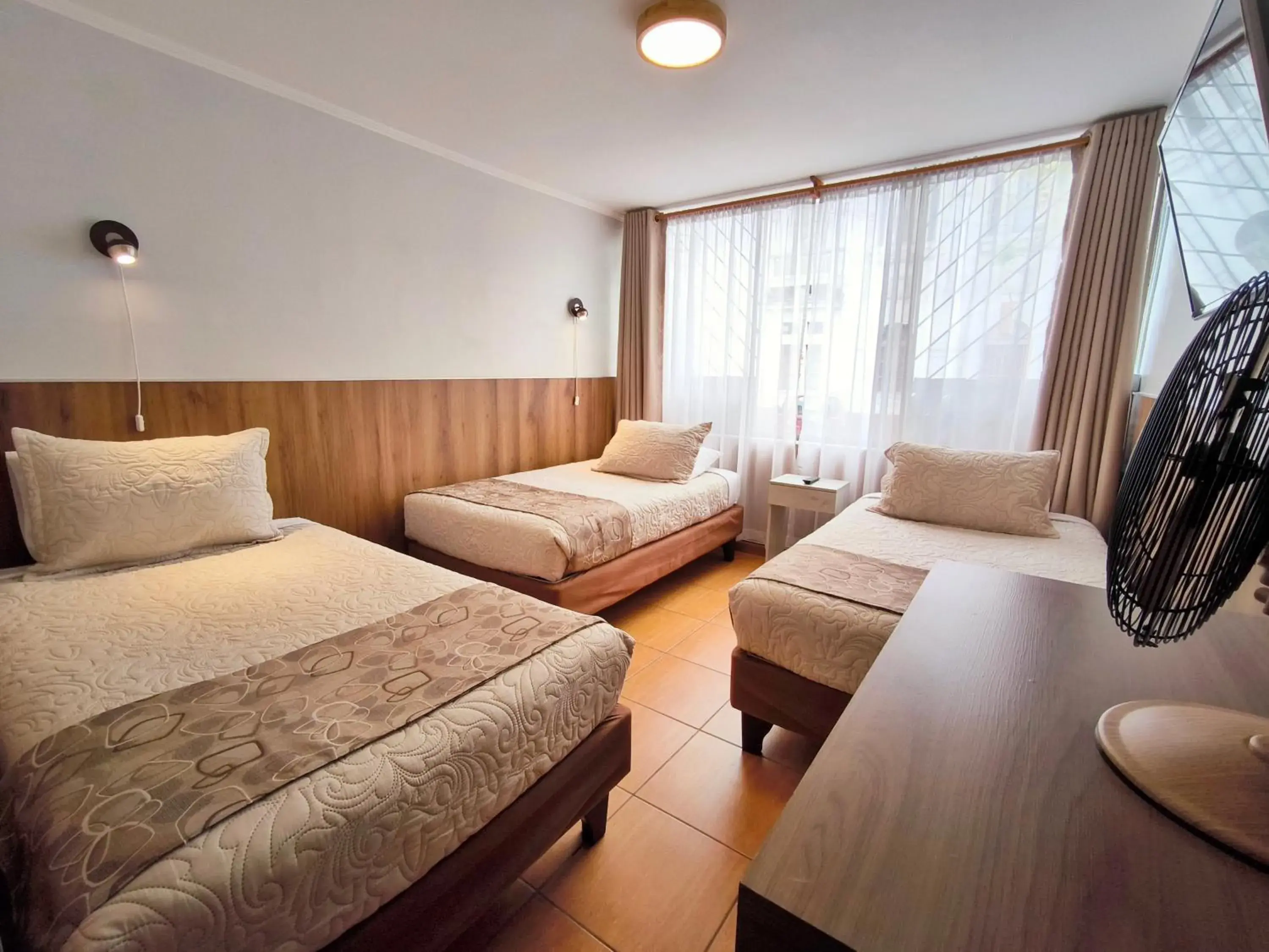 Triple Room - single occupancy in Hotel Intillanka Triple Room - single occupancy in Hotel Intillanka