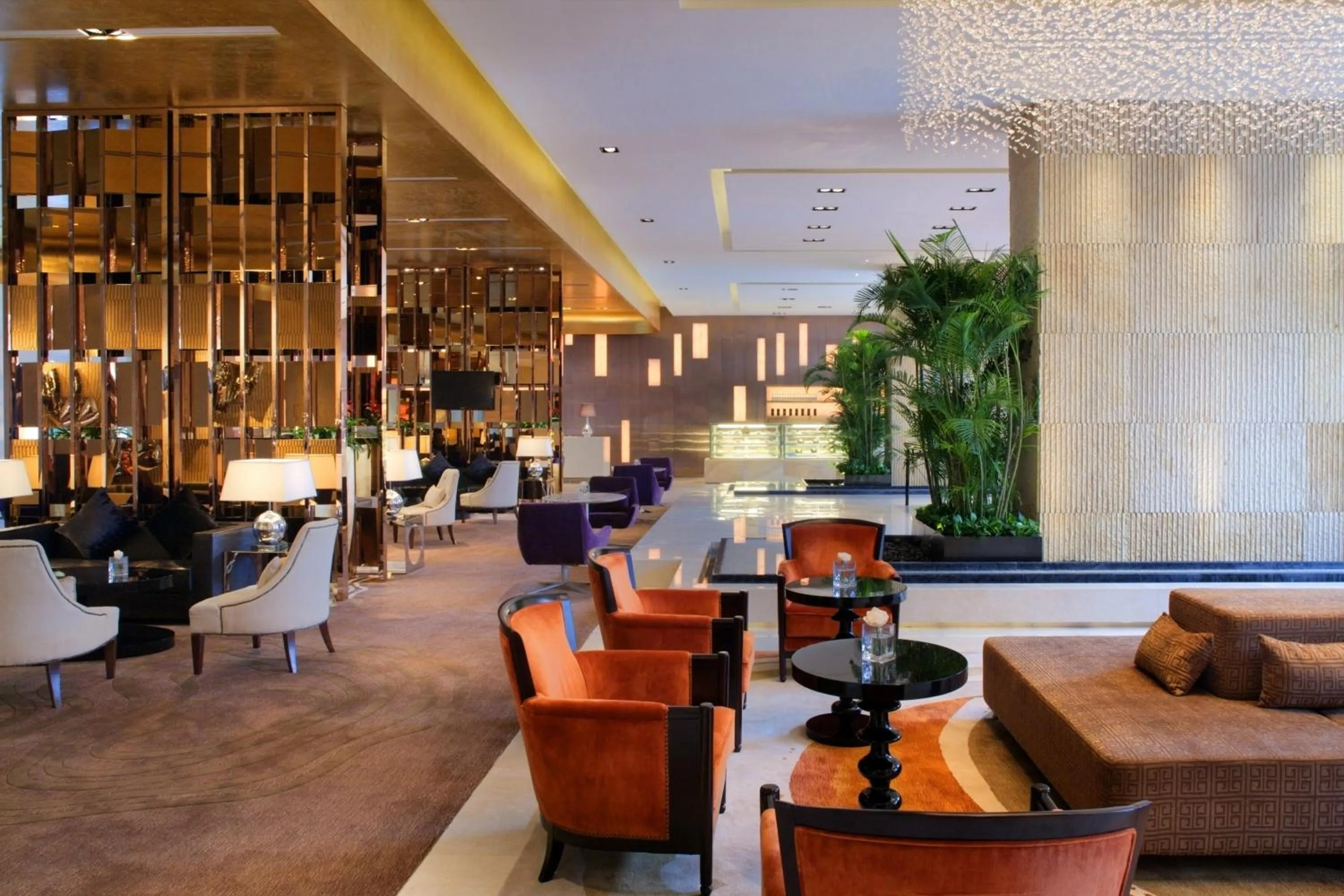 Lounge or bar in Radisson Blu Plaza Chongqing