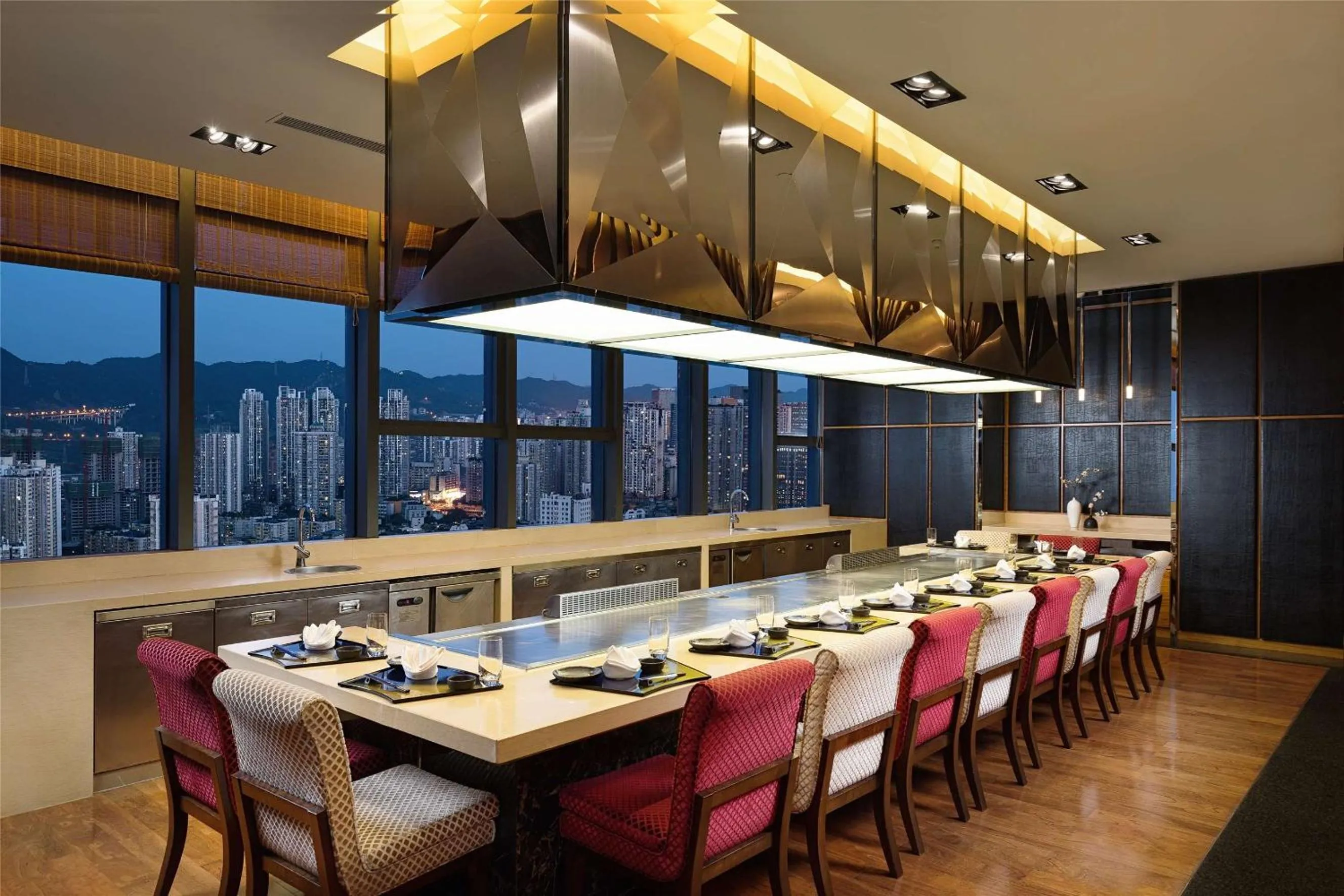 Restaurant/places to eat in Radisson Blu Plaza Chongqing