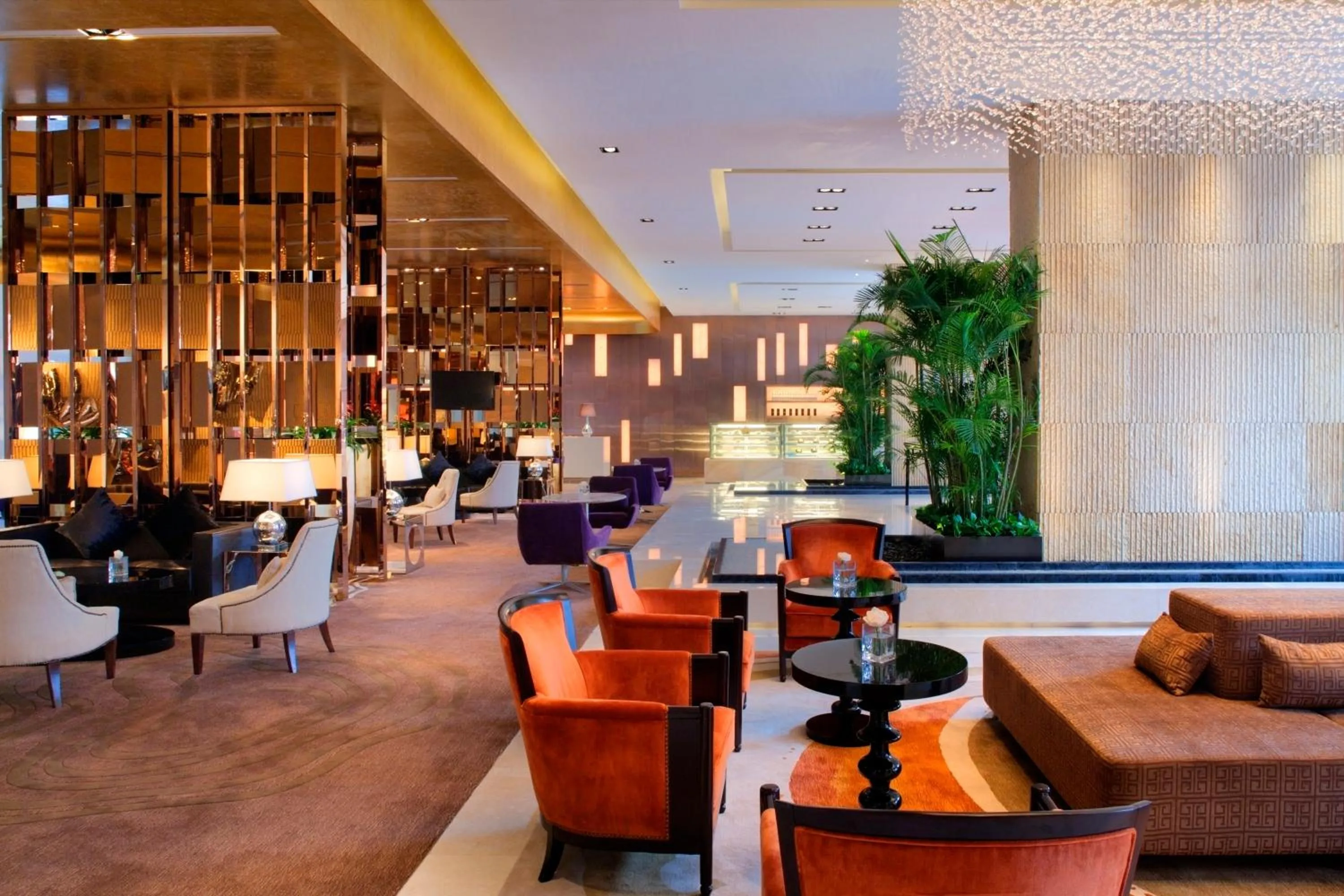 Lounge or bar in Radisson Blu Plaza Chongqing