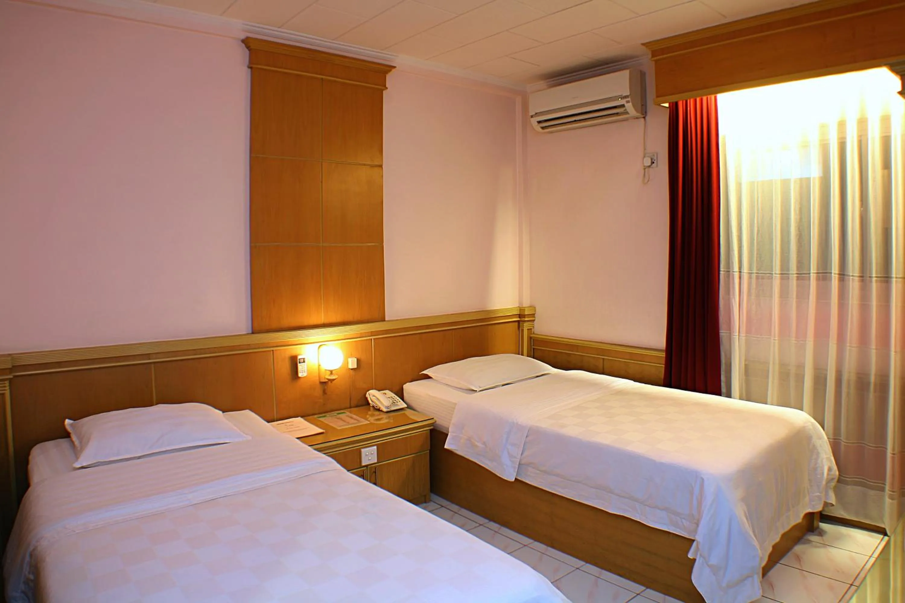 Bedroom, Bed in Hotel Hangtuah