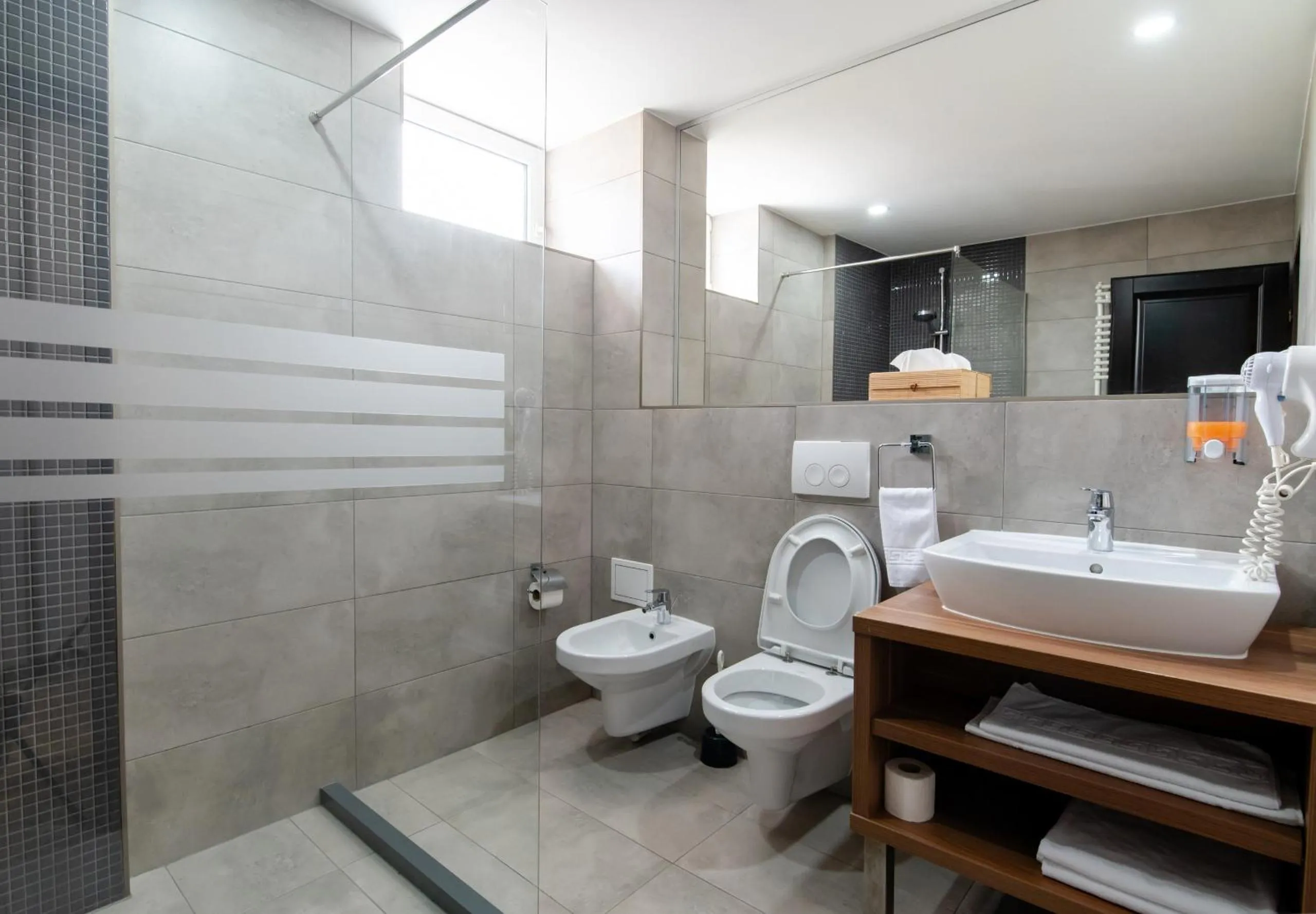 Bathroom in Hotel President