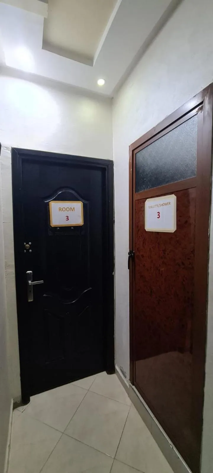 Shower in Mohammed V Airport HOME