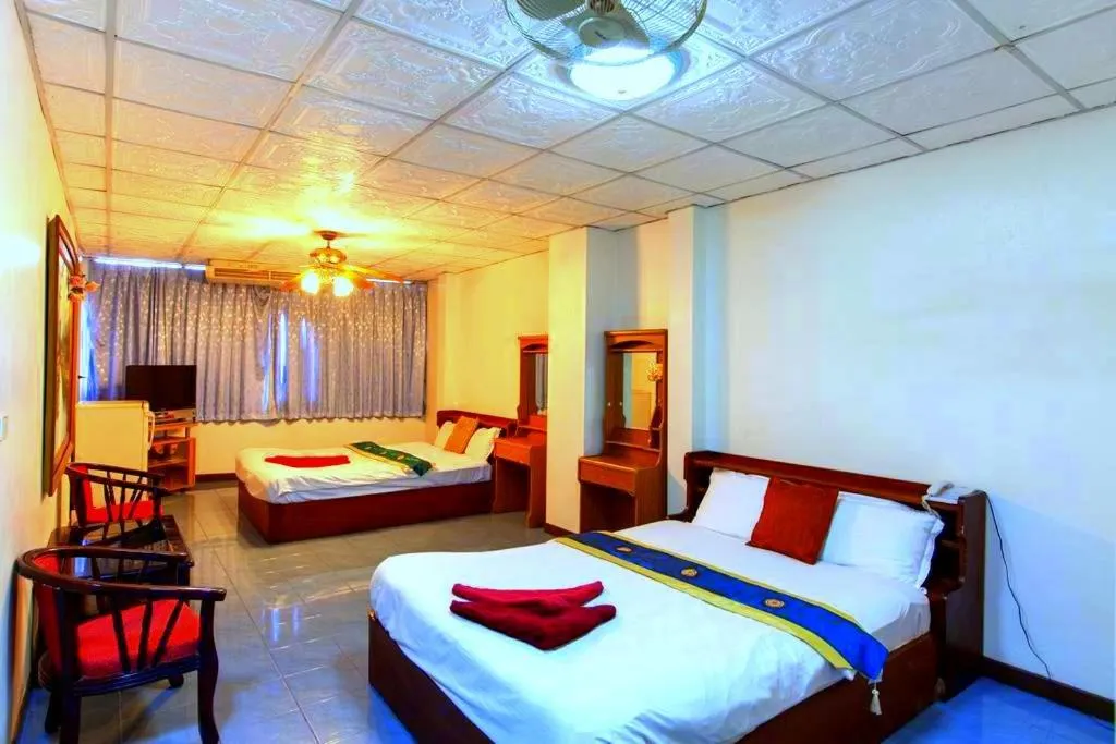 Bed in The Encore Hotel