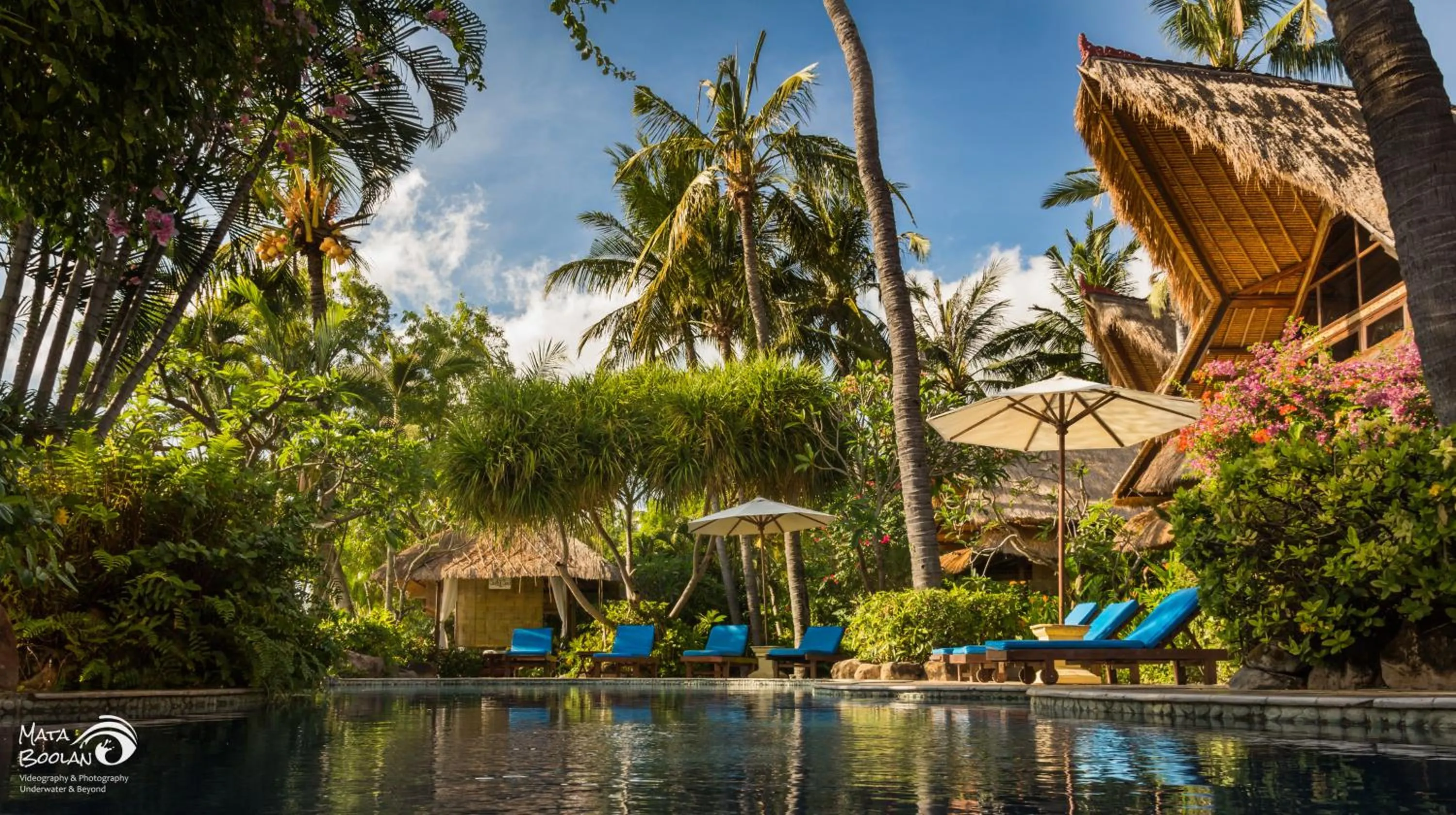 Swimming pool in Santai Hotel