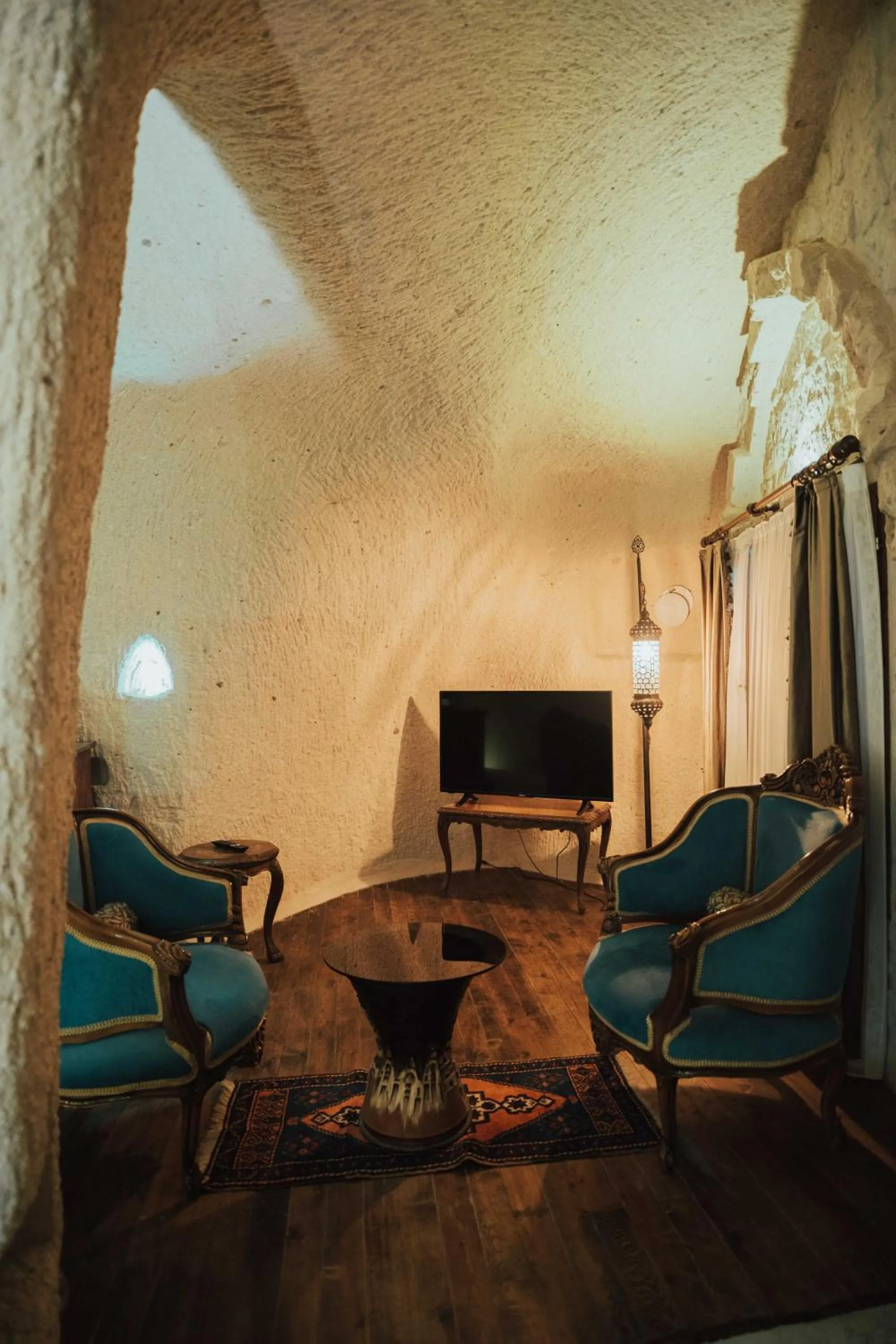 TV and multimedia in Hu of Cappadocia - Special Class
