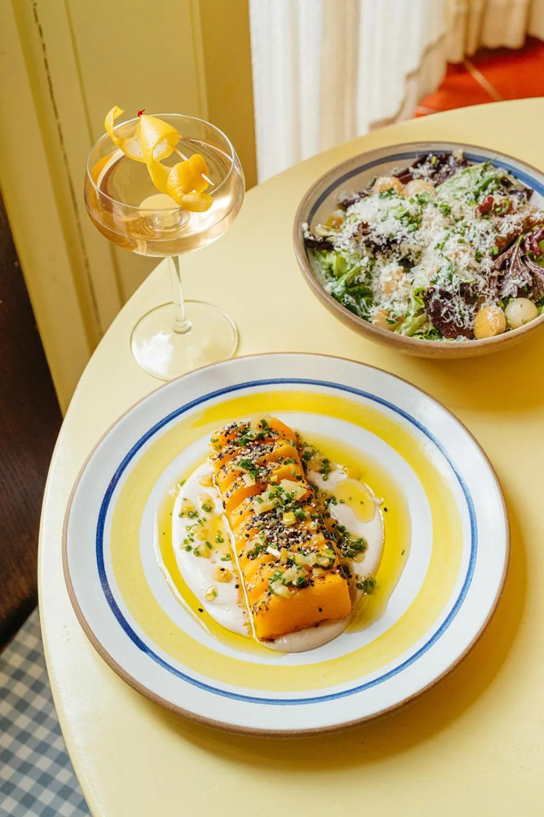 Restaurant/places to eat in Hotel Peter and Paul, an Ash Hotel