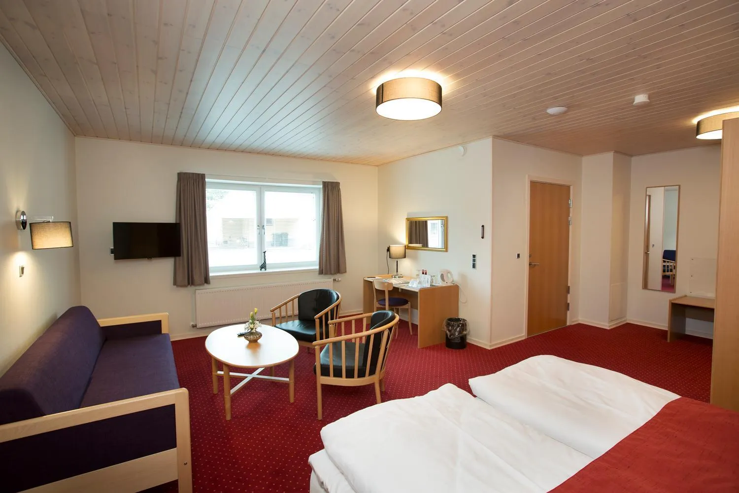 Photo of the whole room, Bed in Agerskov Kro & Hotel