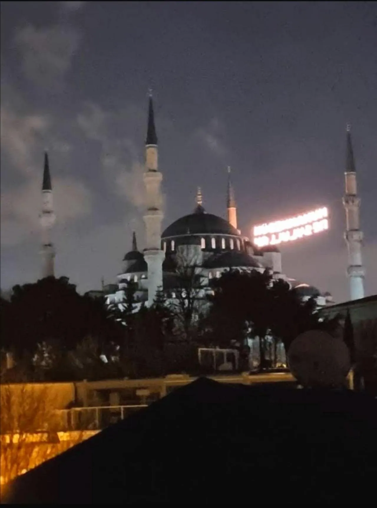 Night in Yasin Apart hotel