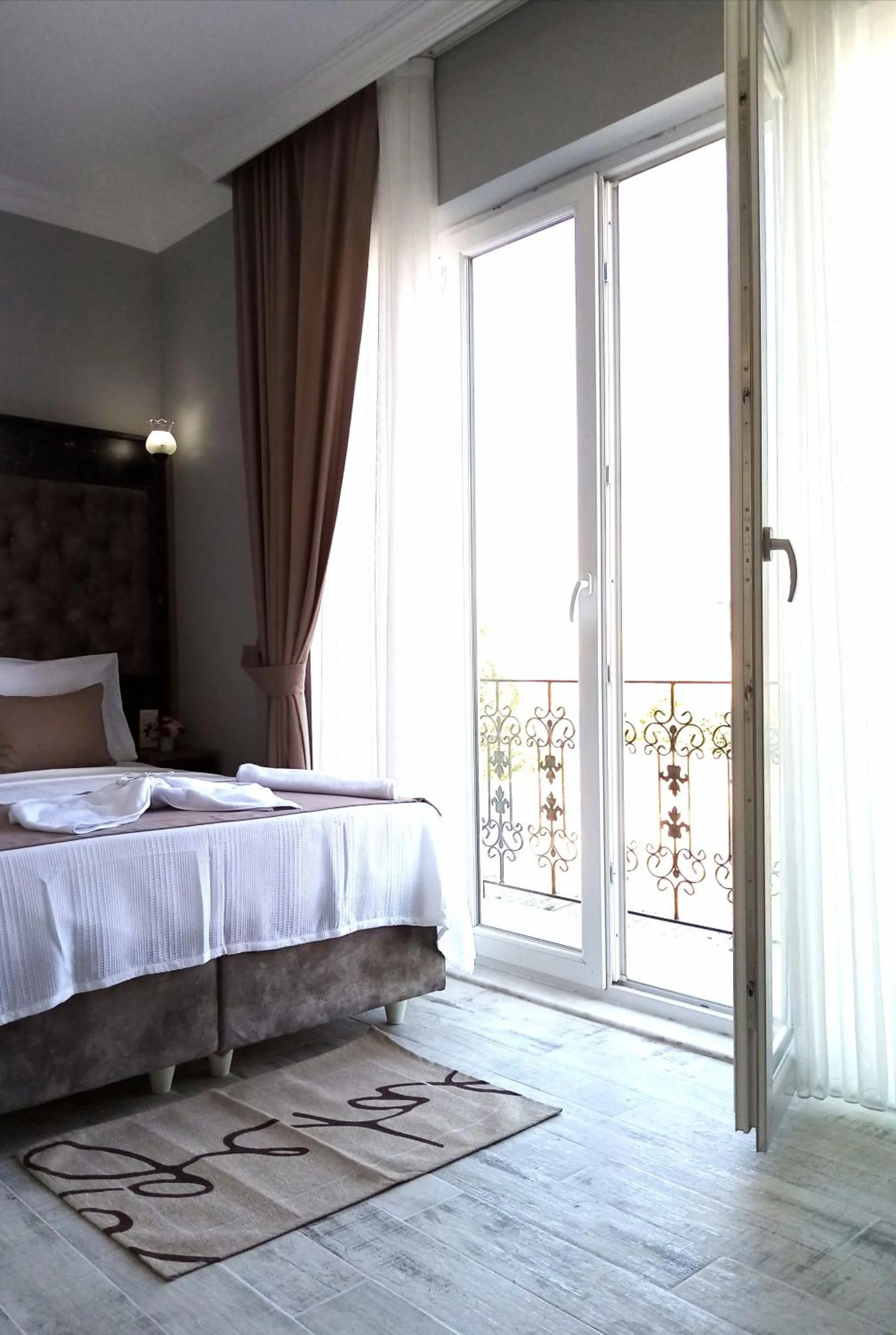 Massage in Yasin Apart hotel