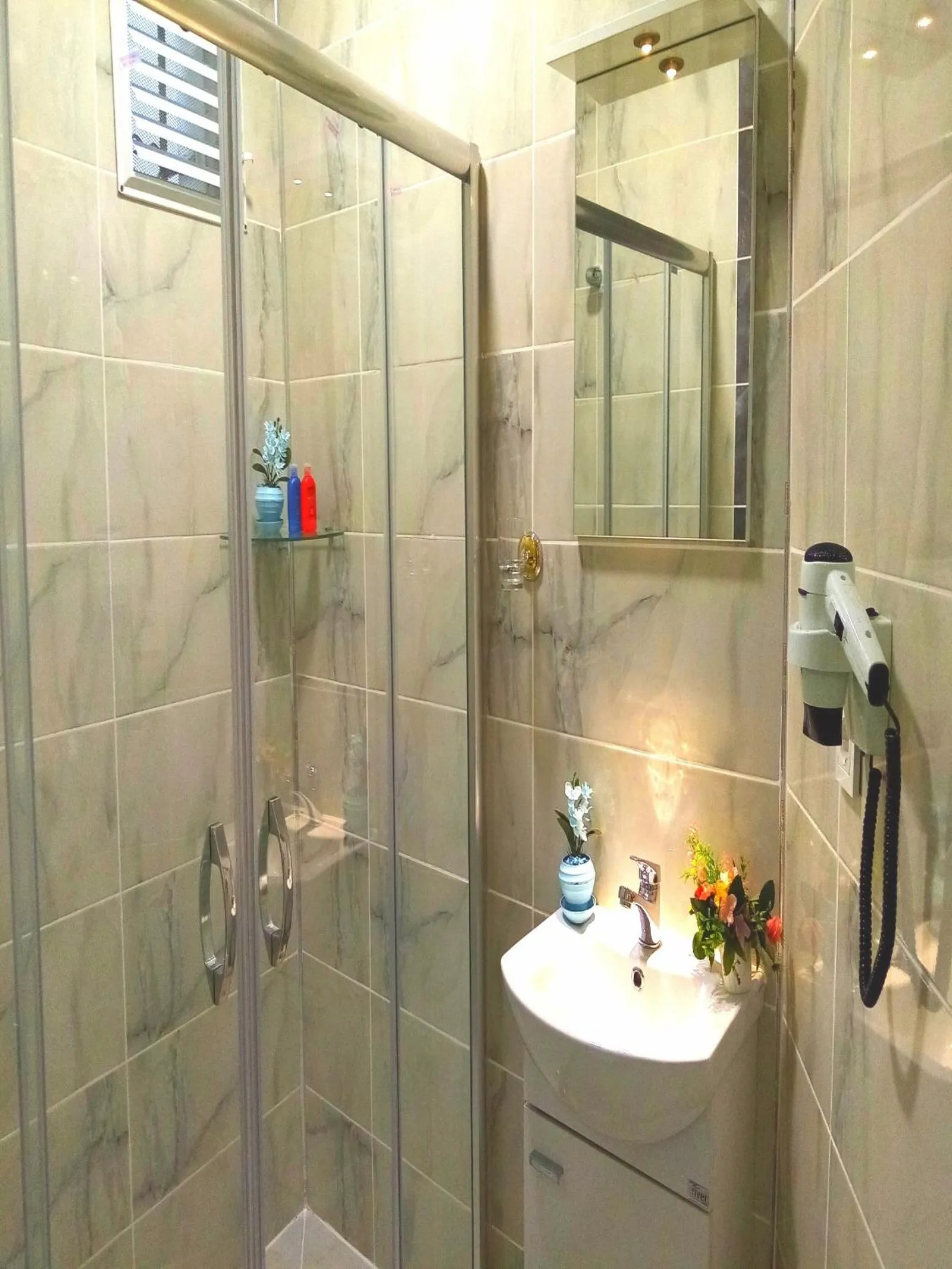 Bathroom in Yasin Apart hotel