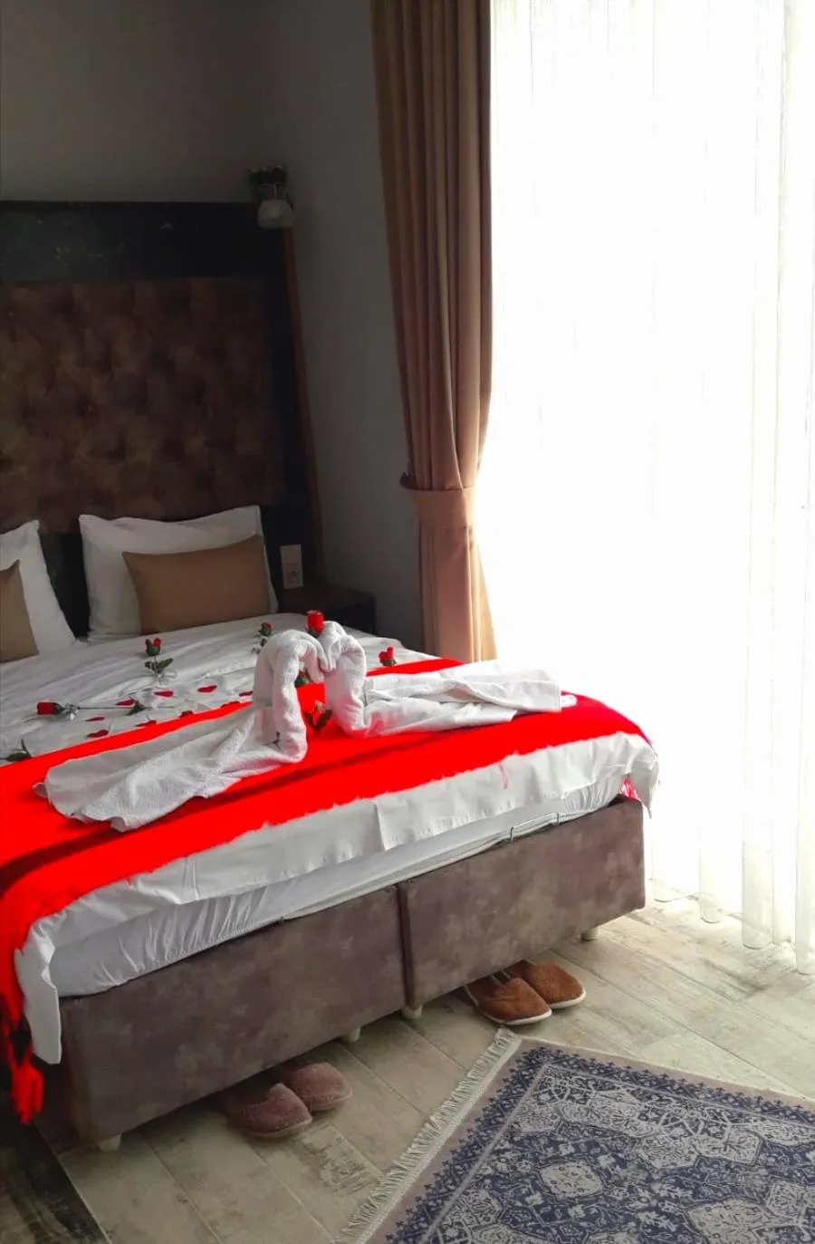 Bed in Yasin Apart hotel