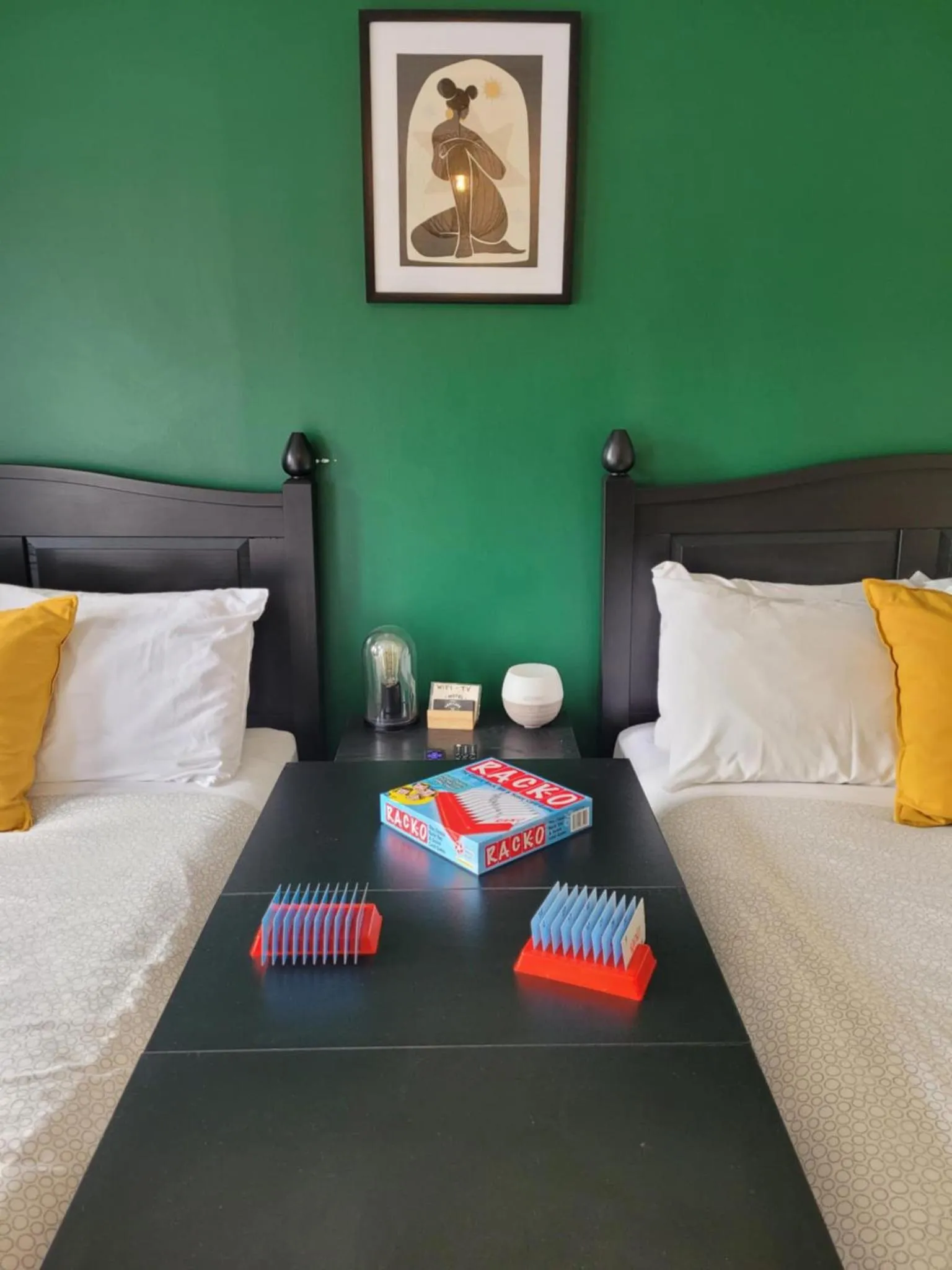 Bed in Motel Abricafé