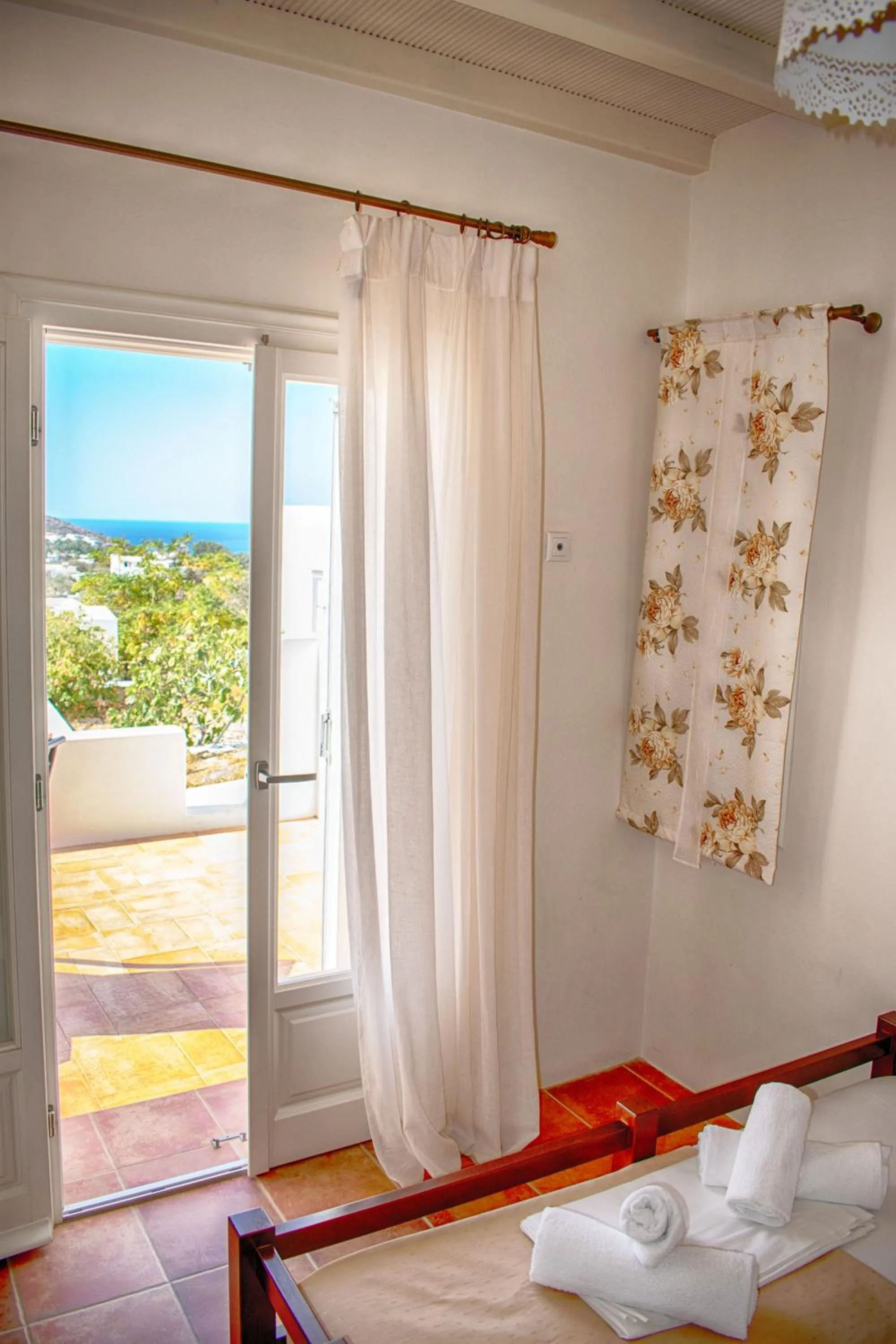 Bed in Ostria Village