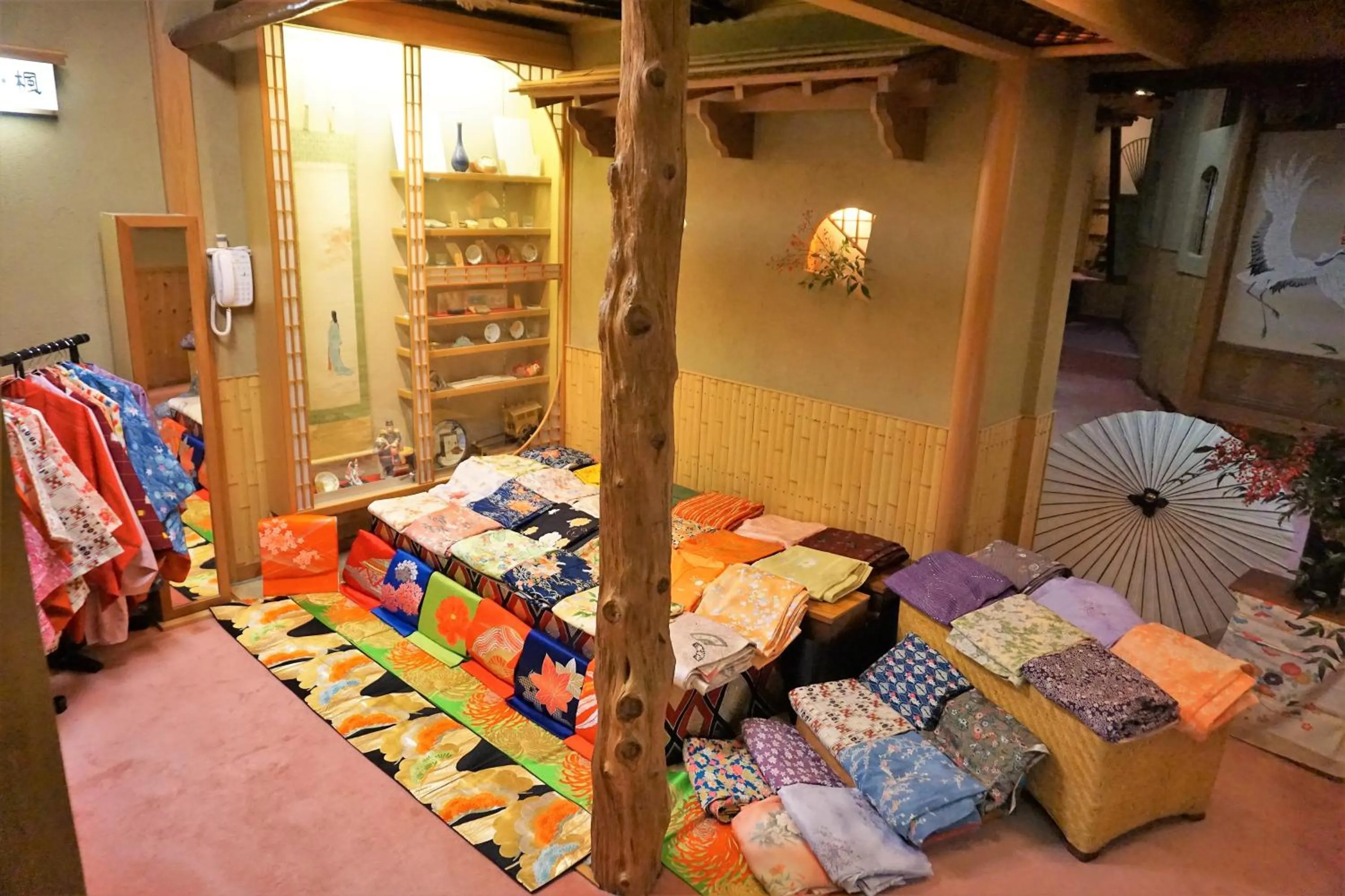 Decorative detail in Morizuya