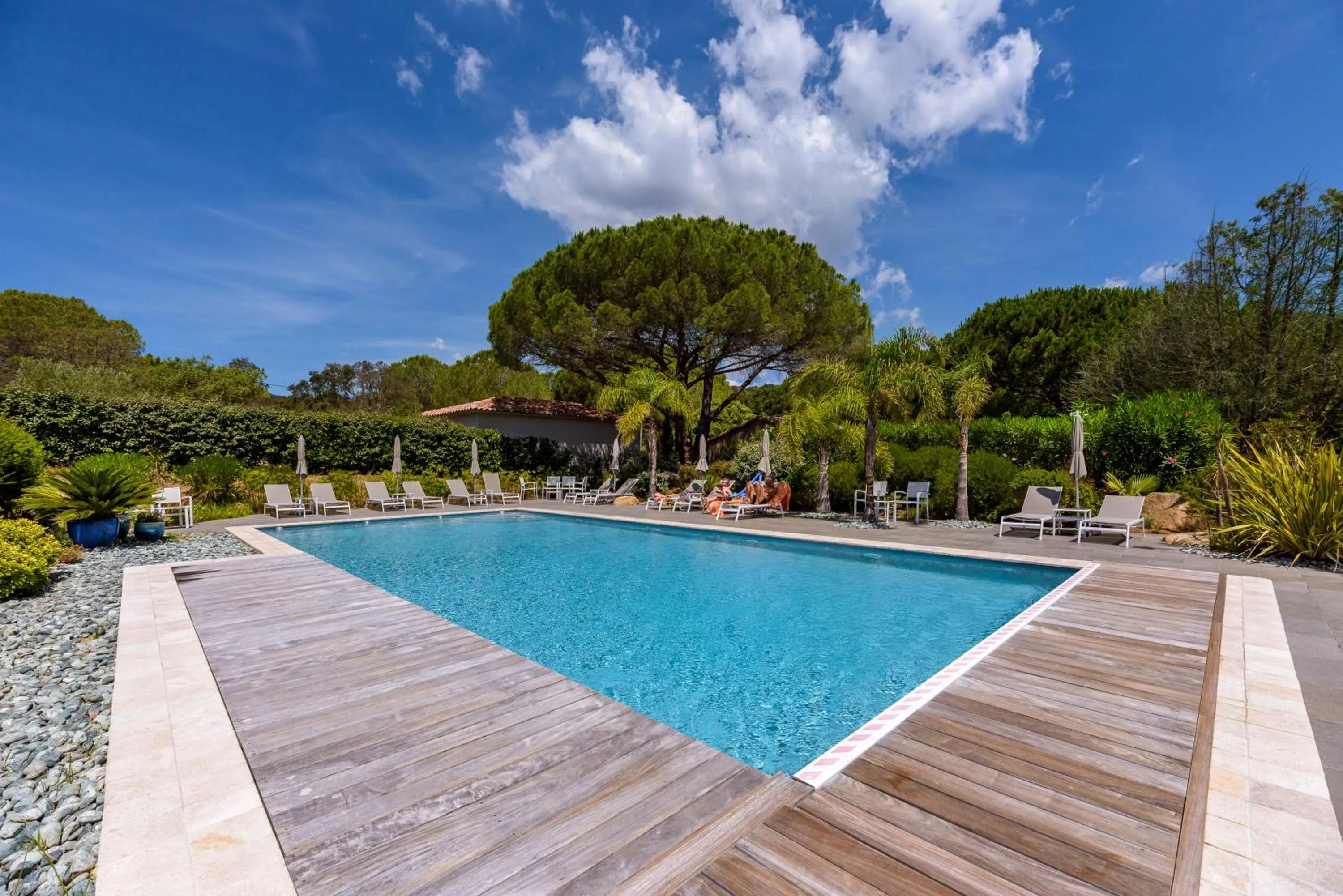 Pool view in Les Pins de Santa Giulia