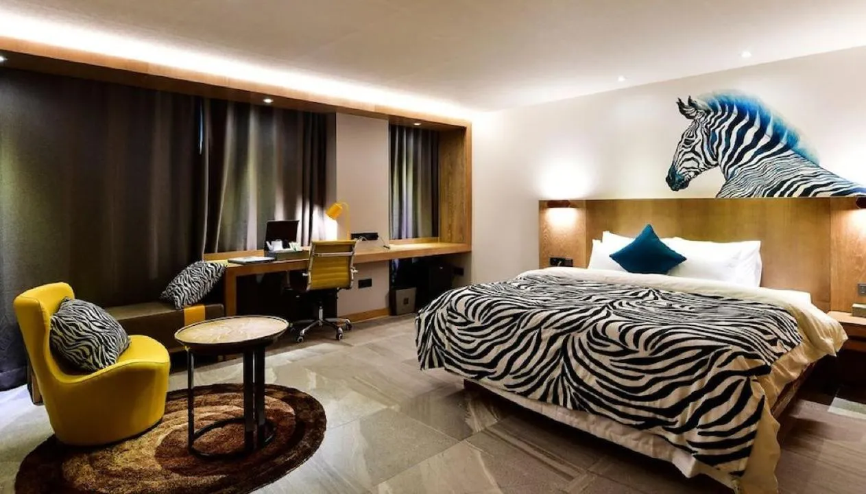 Photo of the whole room, Bed in Hotel La Vue Foret