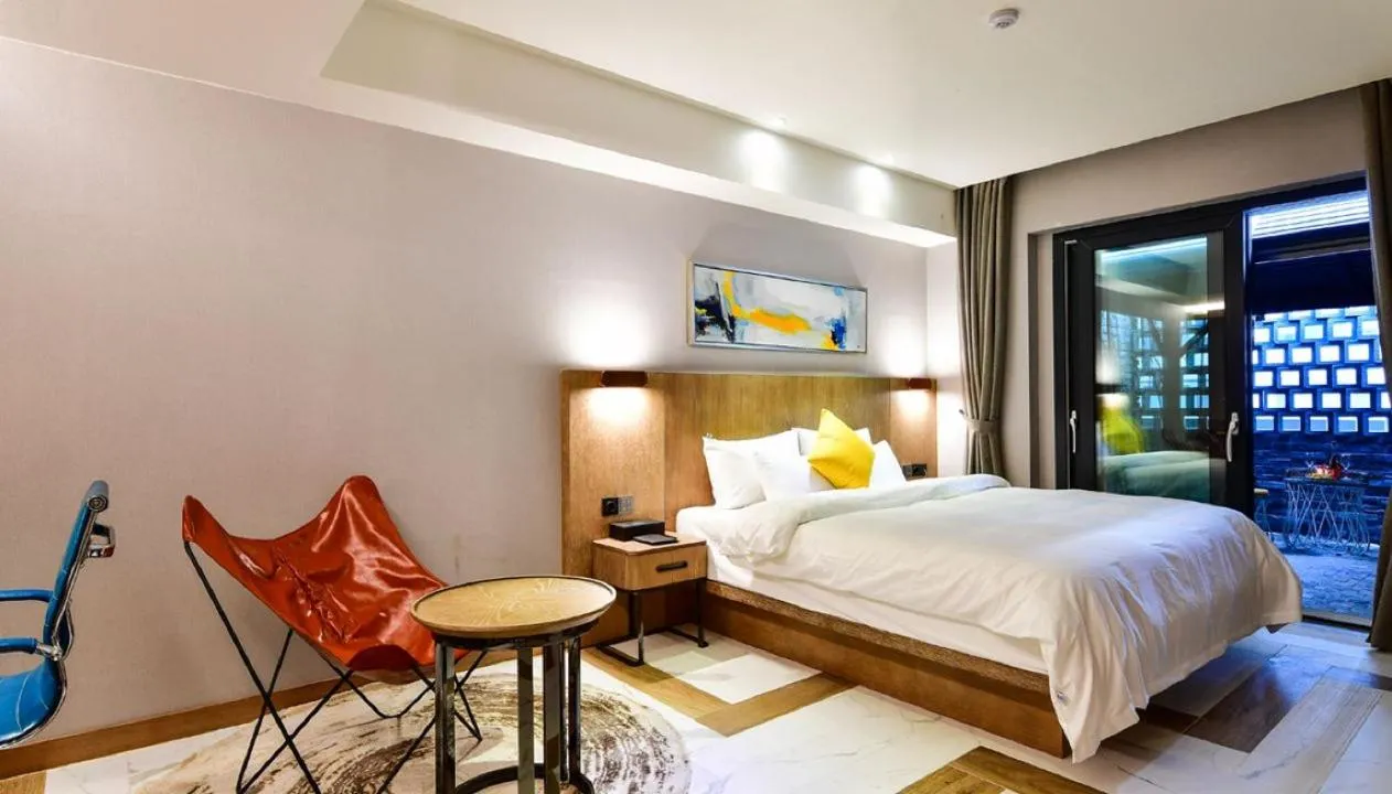 Photo of the whole room, Bed in Hotel La Vue Foret