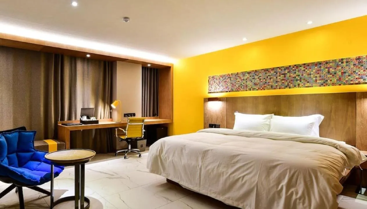 Bedroom, Bed in Hotel La Vue Foret