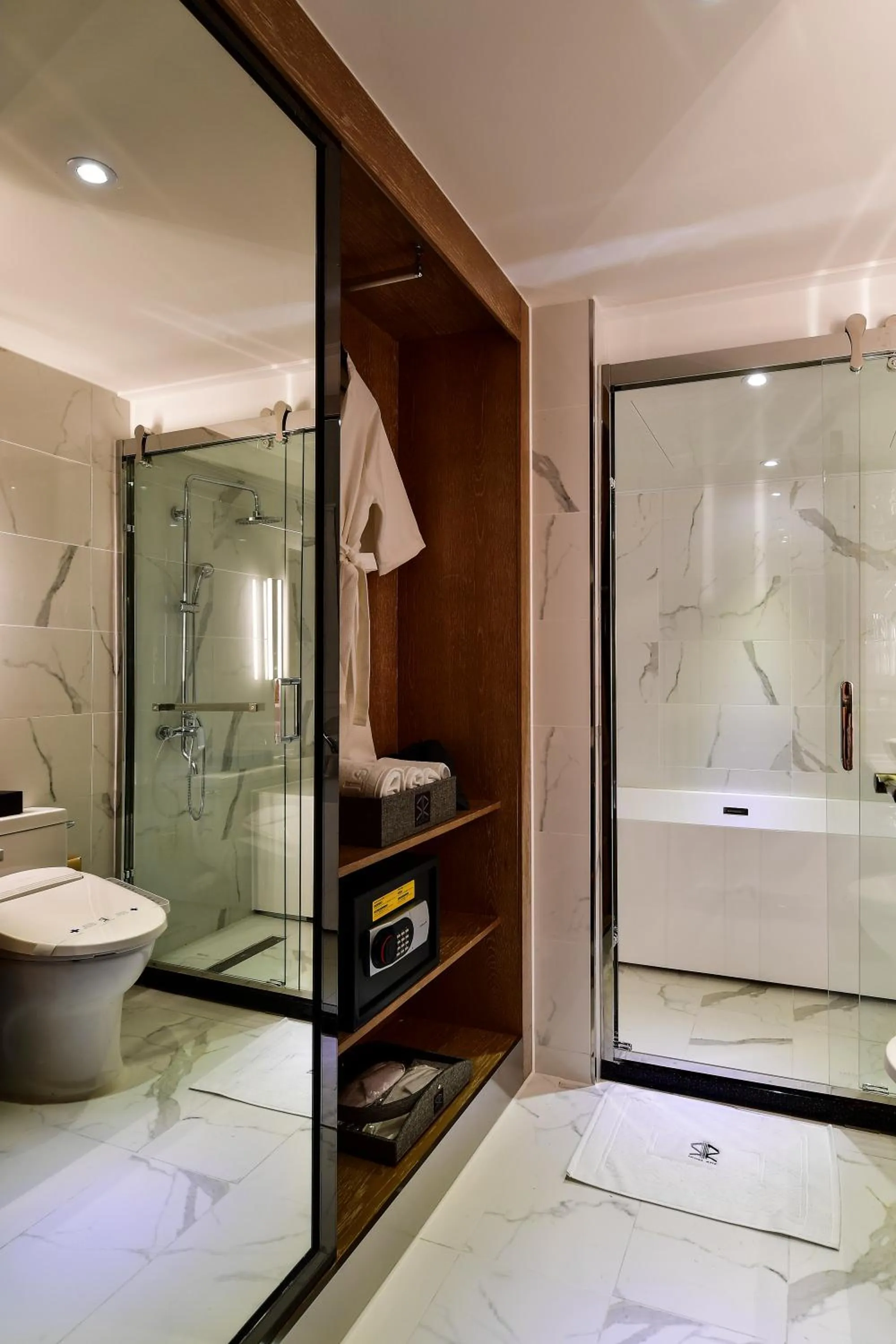 Bathroom in Hotel La Vue Foret