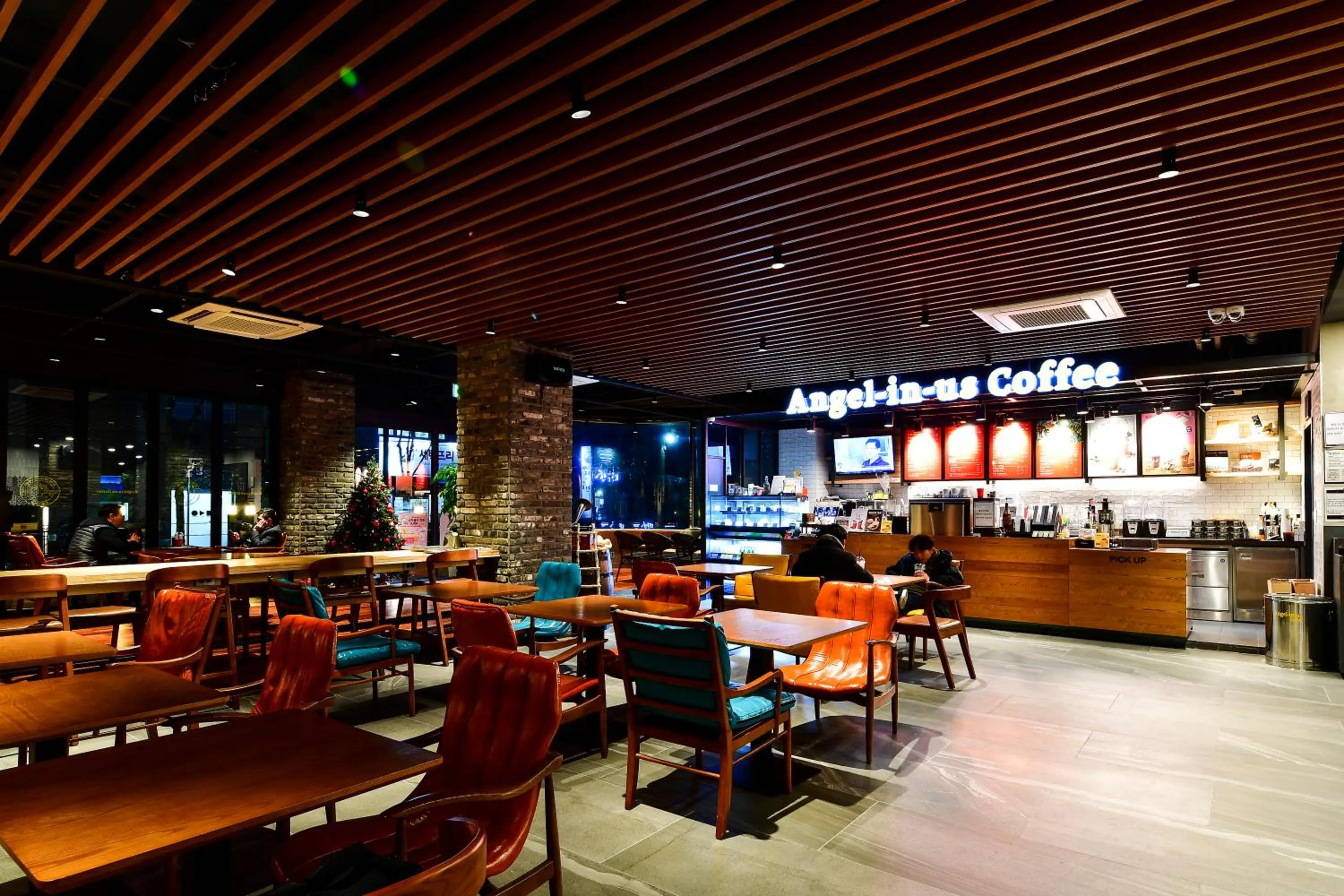 Restaurant/places to eat in Hotel La Vue Foret