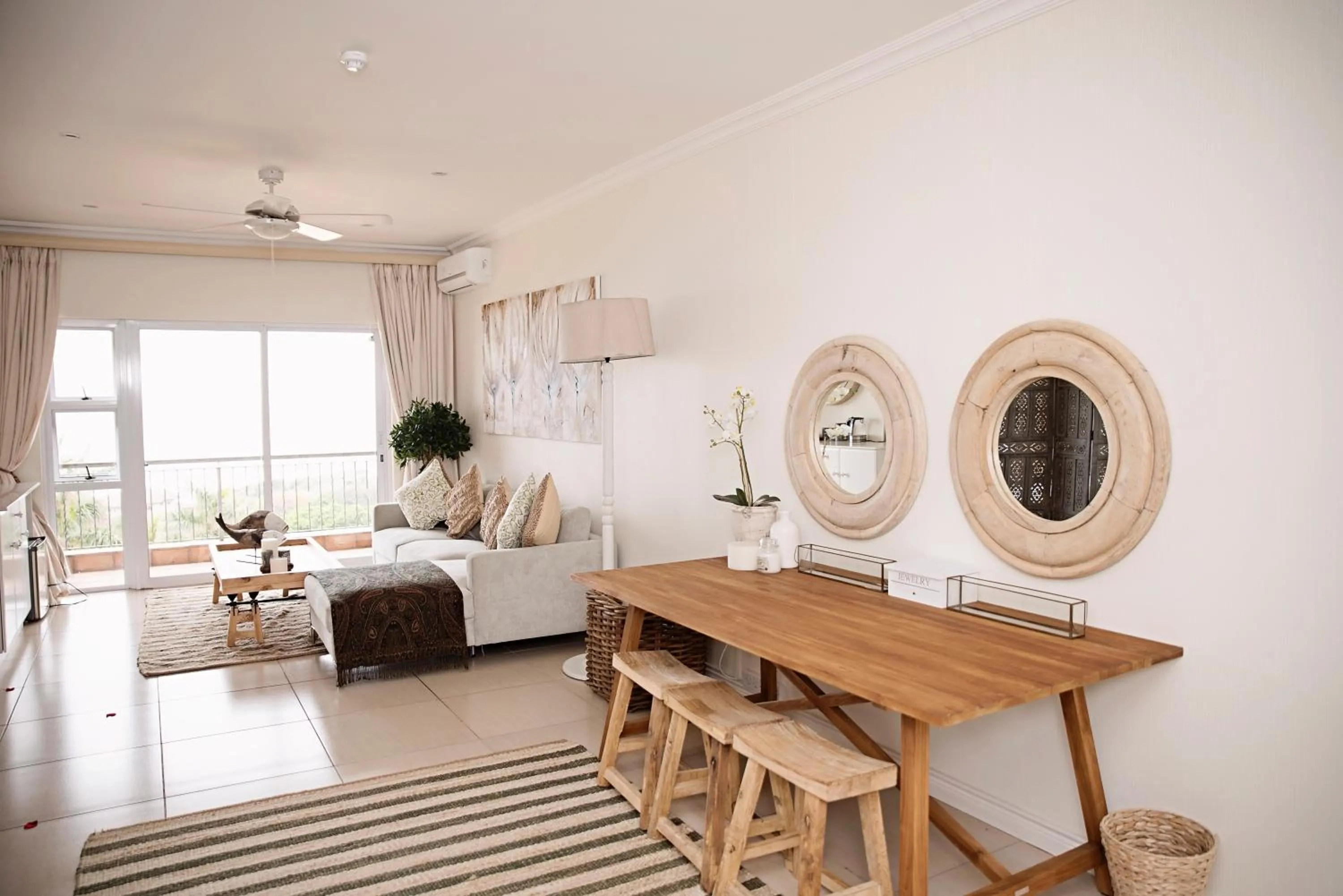 Seating area in Umthunzi Hotel and Conference