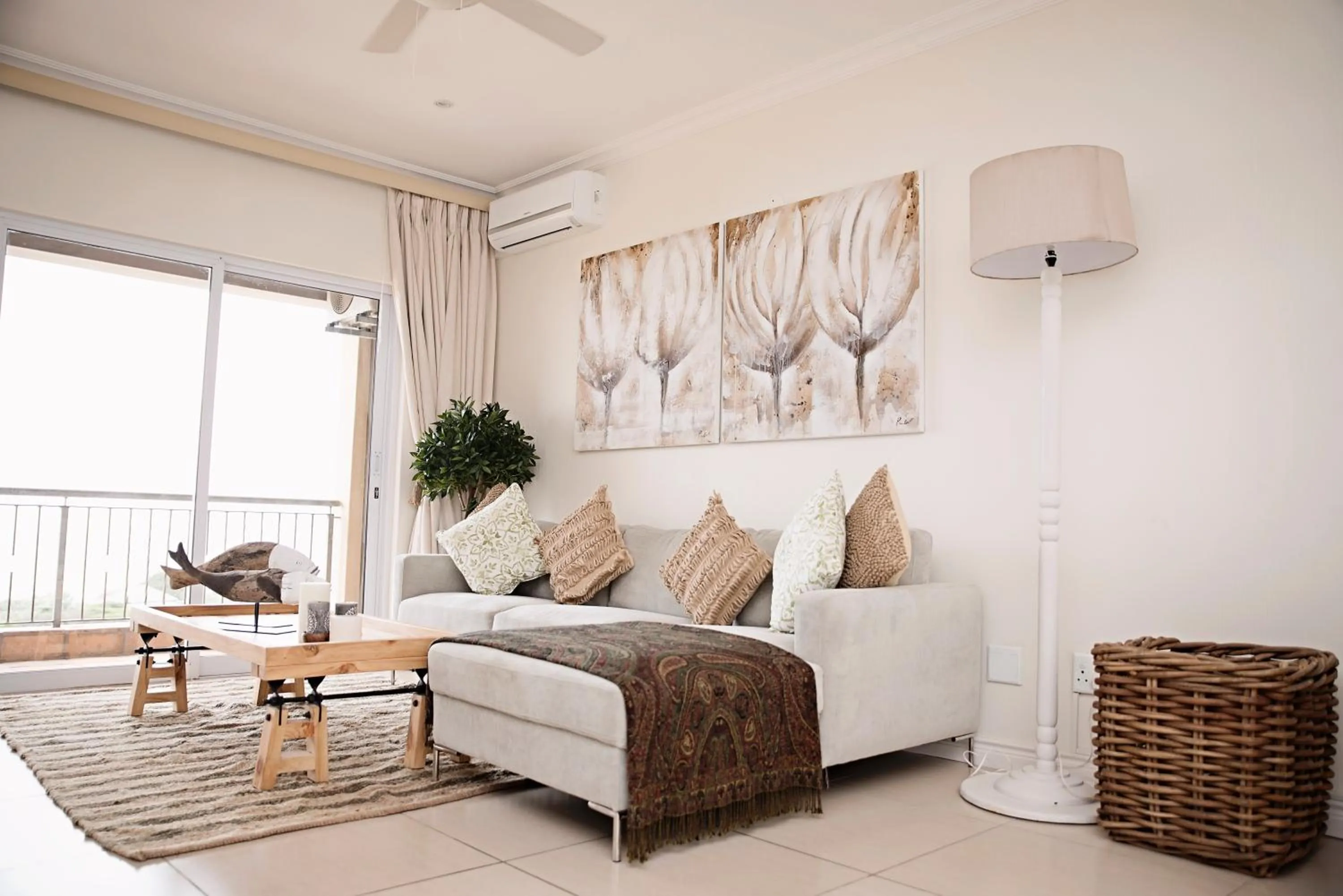 Seating area in Umthunzi Hotel and Conference