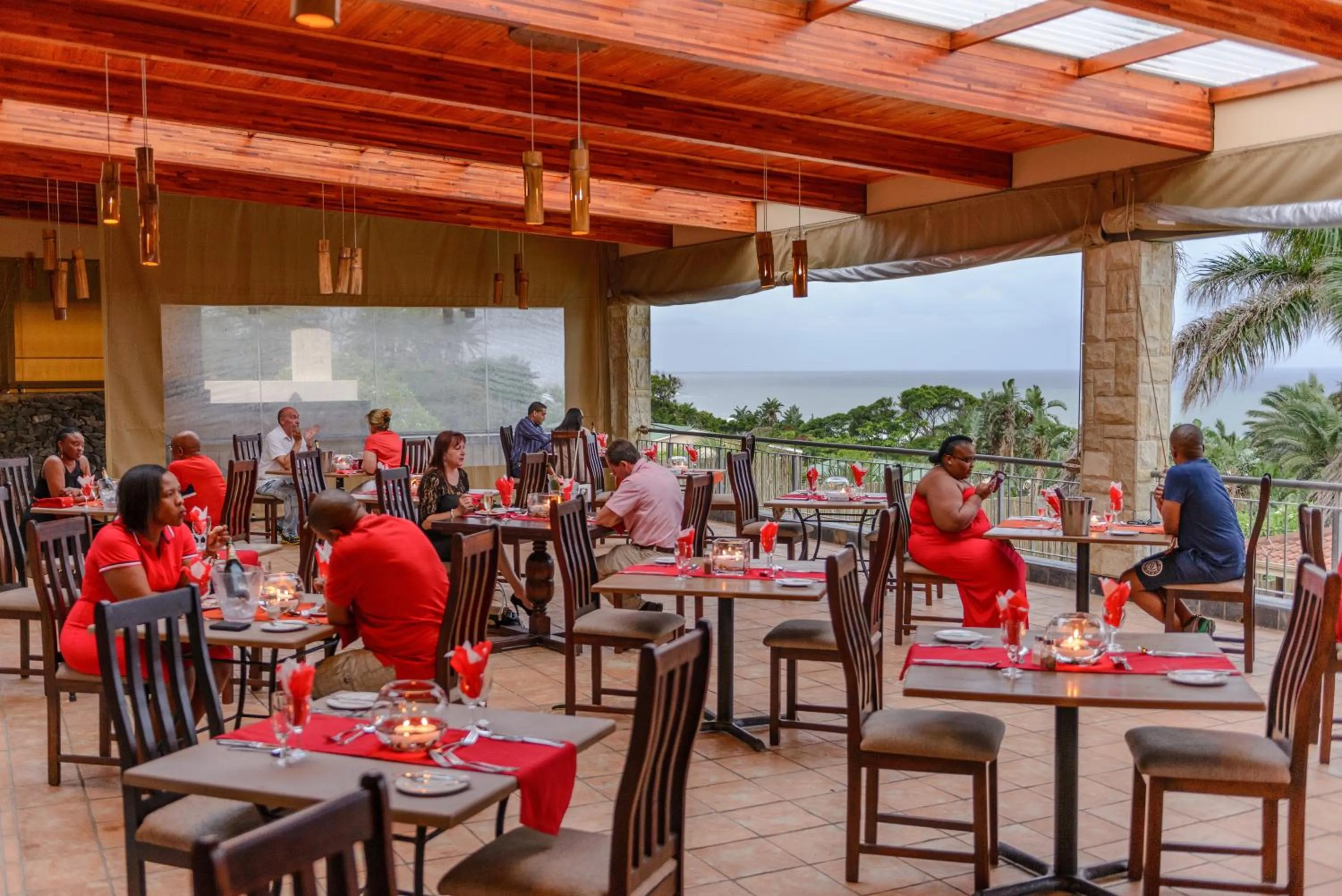 Restaurant/places to eat in Umthunzi Hotel and Conference