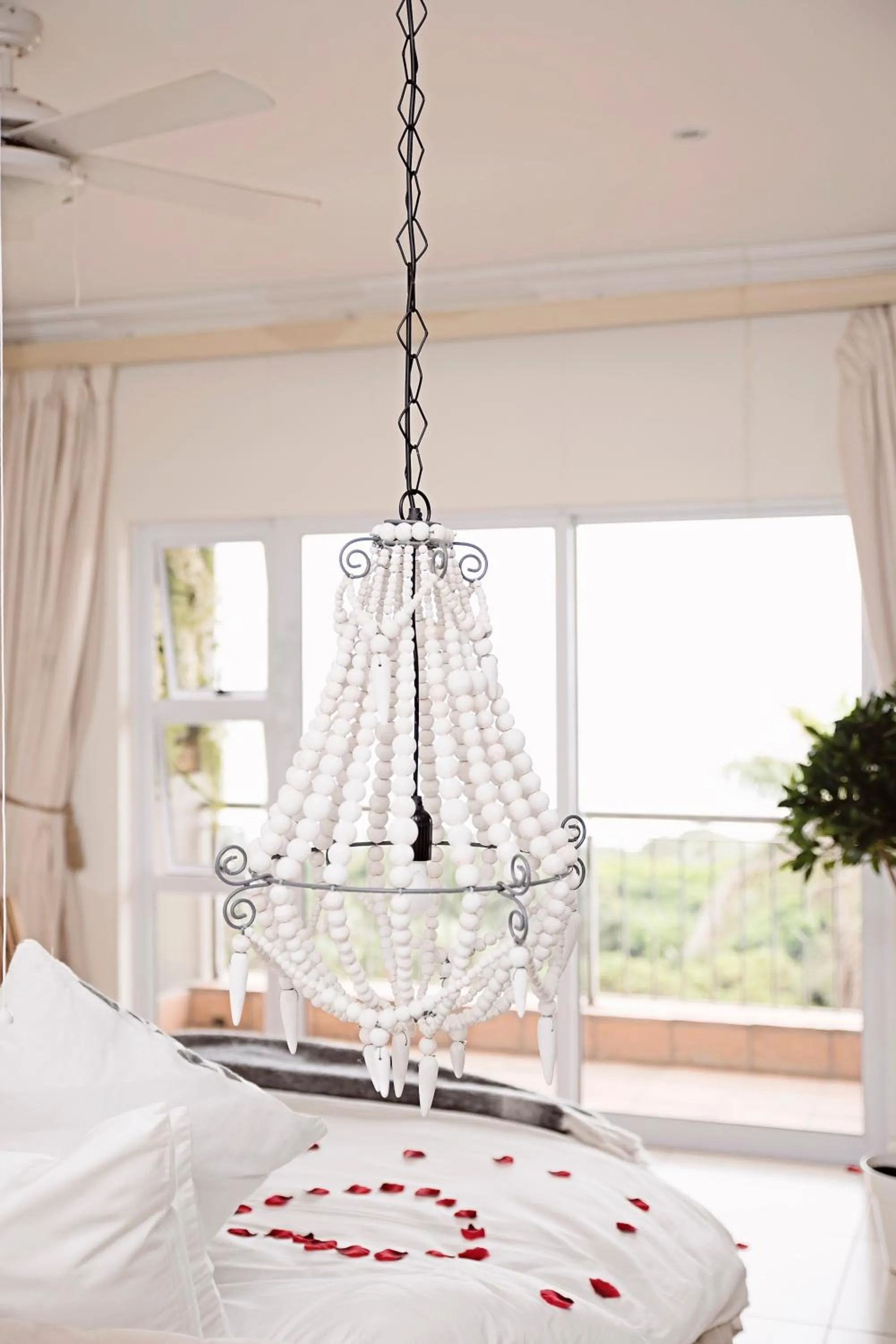 Bed in Umthunzi Hotel and Conference