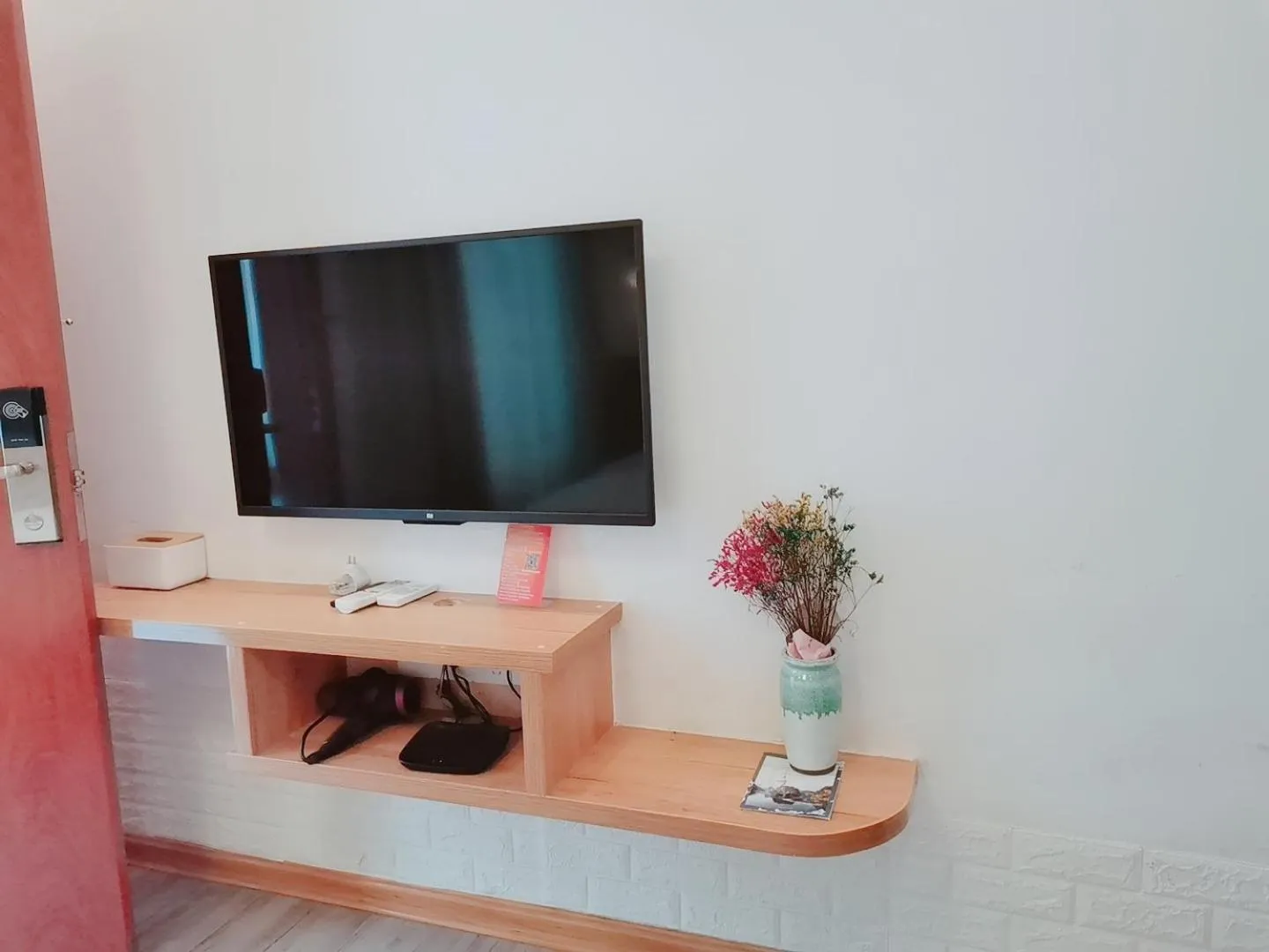 TV and multimedia in Zhangjiajie Tingyutang Little Yard