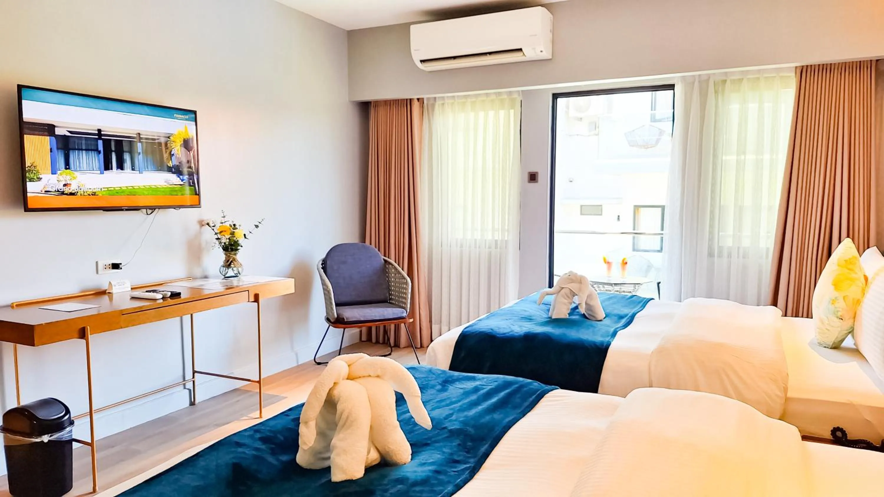 Bedroom, Bed in Pinnacle Boracay