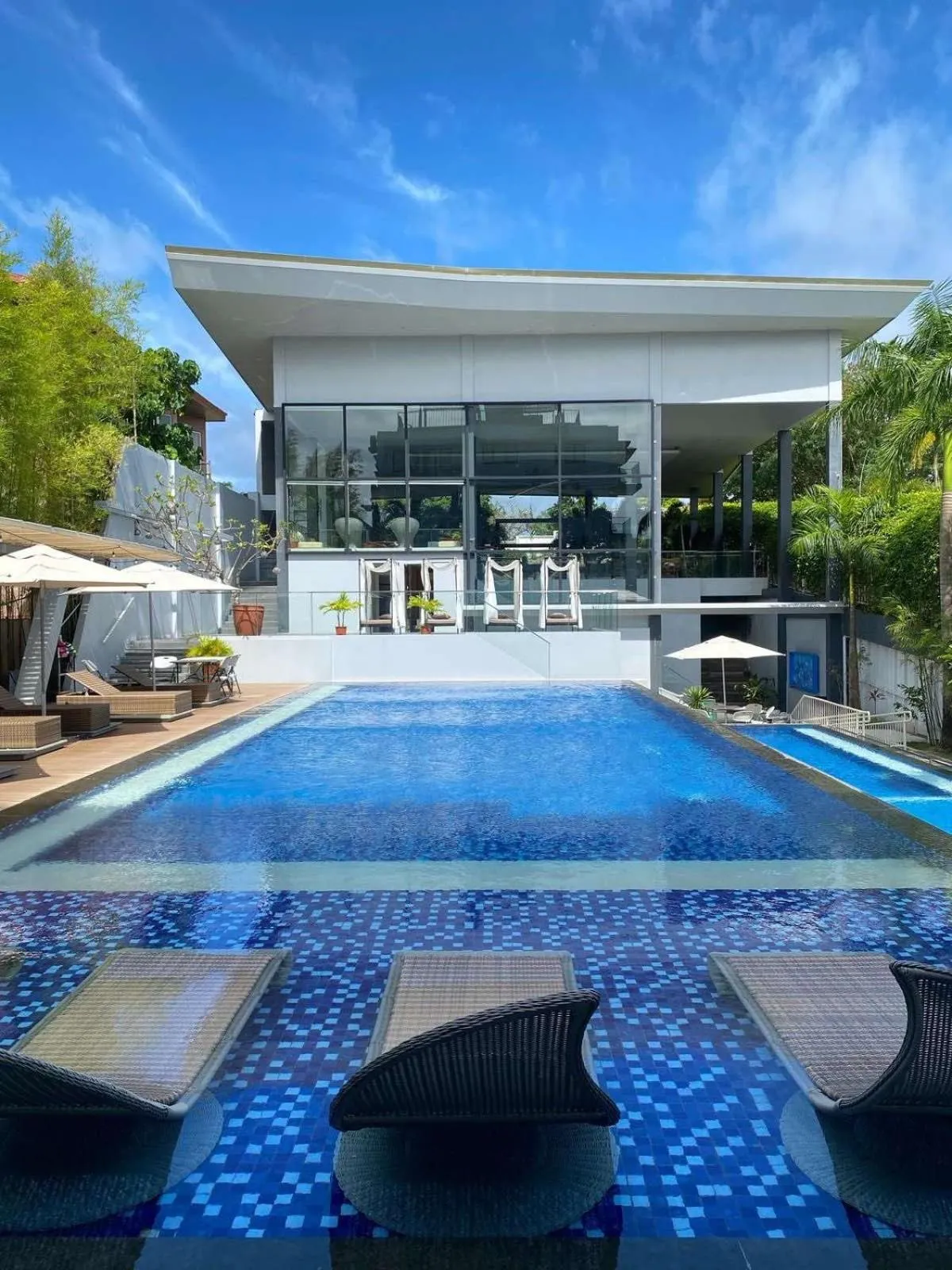 Swimming pool in Pinnacle Boracay