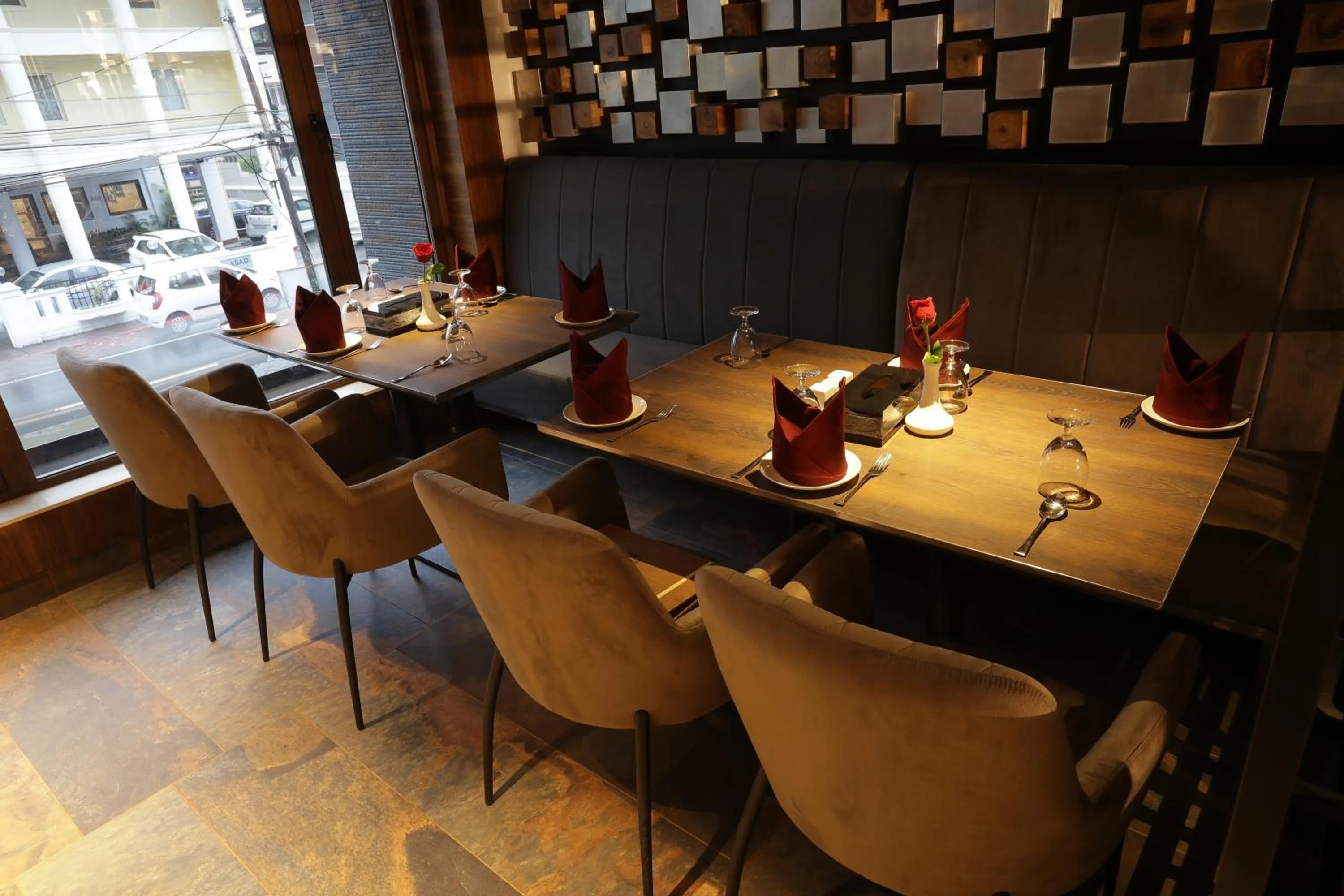 Restaurant/places to eat in Hotel Span International