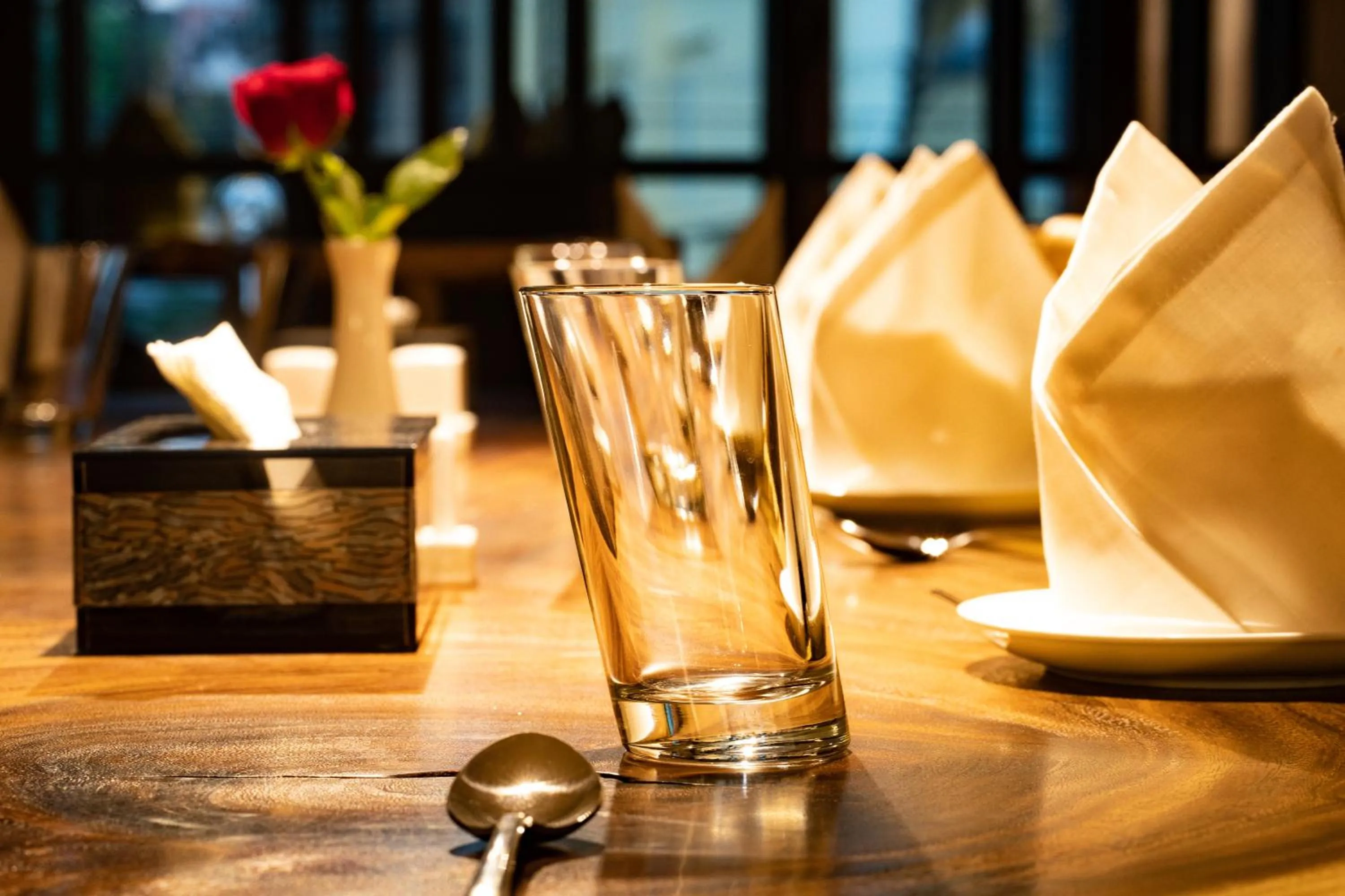 Restaurant/places to eat in Hotel Span International