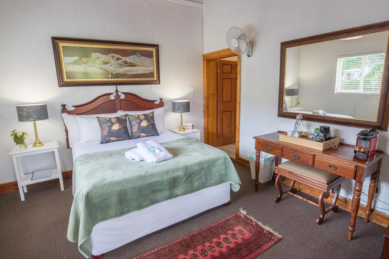 Photo of the whole room, Bed in The Vineyard Country House