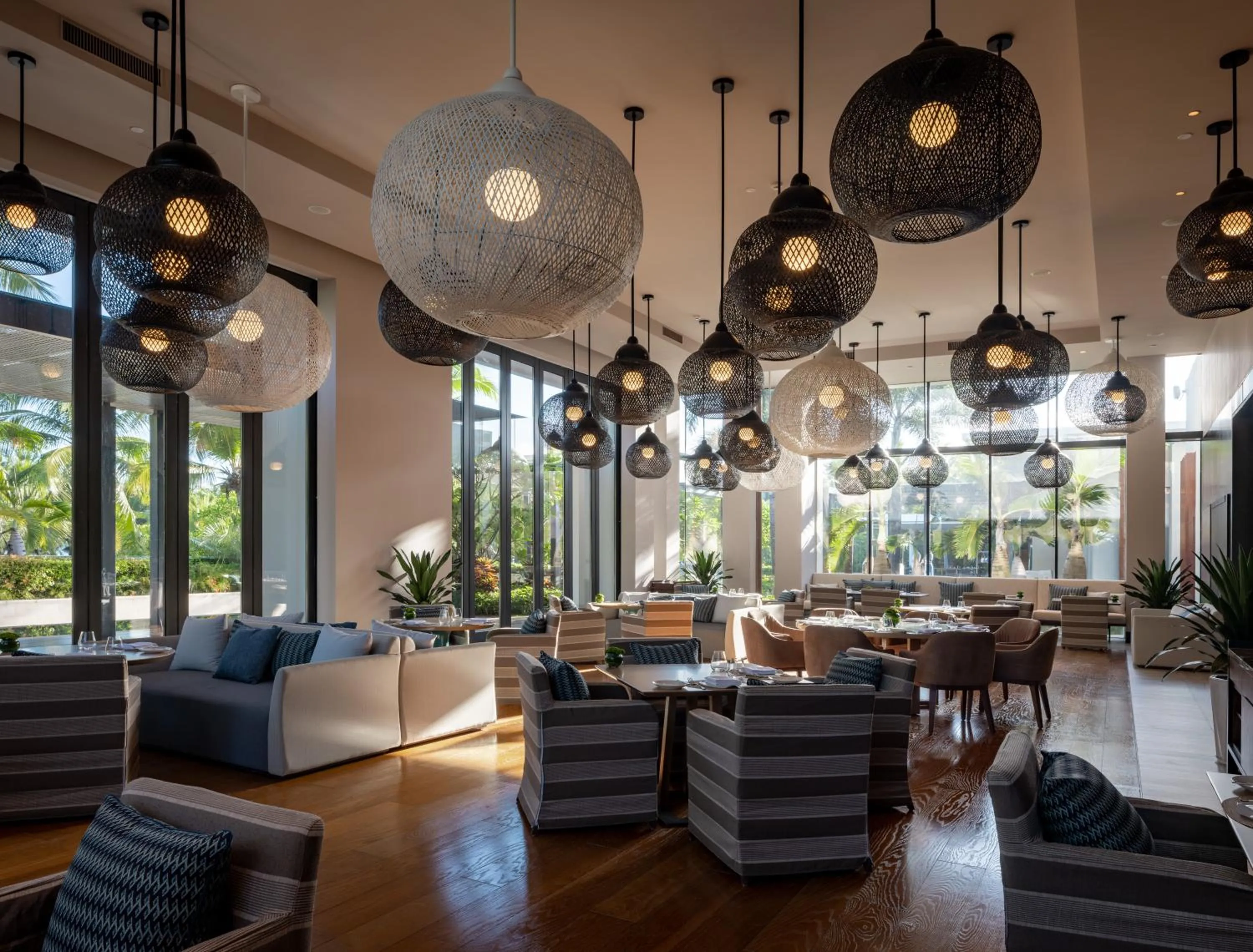 Restaurant/places to eat in Capella Tufu Bay, Hainan