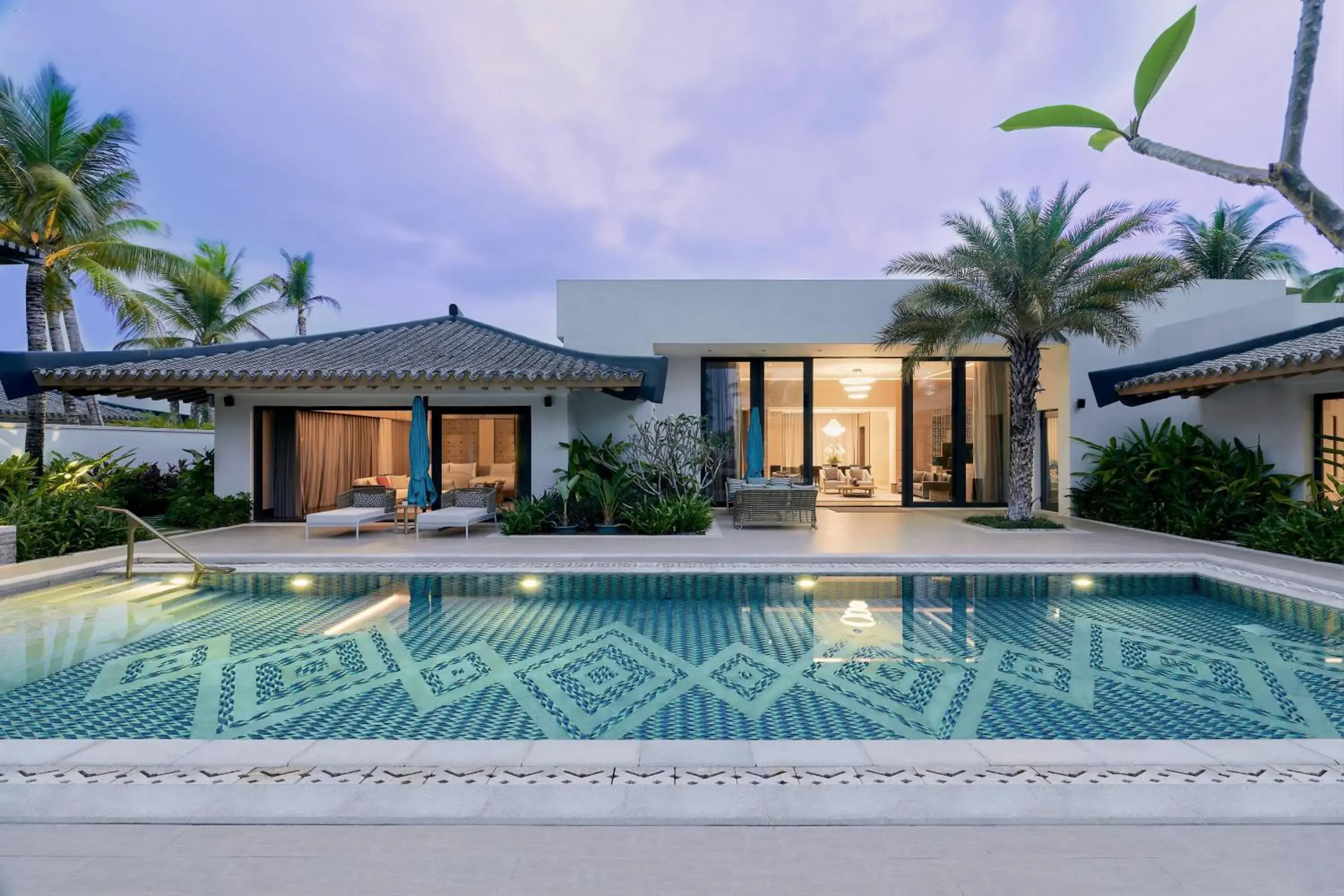 3-Bedroom Oceanfront Pool Villa(Resort credit of RMB 1000 per day + 24 hours culturist service) in Capella Tufu Bay, Hainan 3-Bedroom Oceanfront Pool Villa(Resort credit of RMB 1000 per day + 24 hours culturist service) in Capella Tufu Bay, Hainan