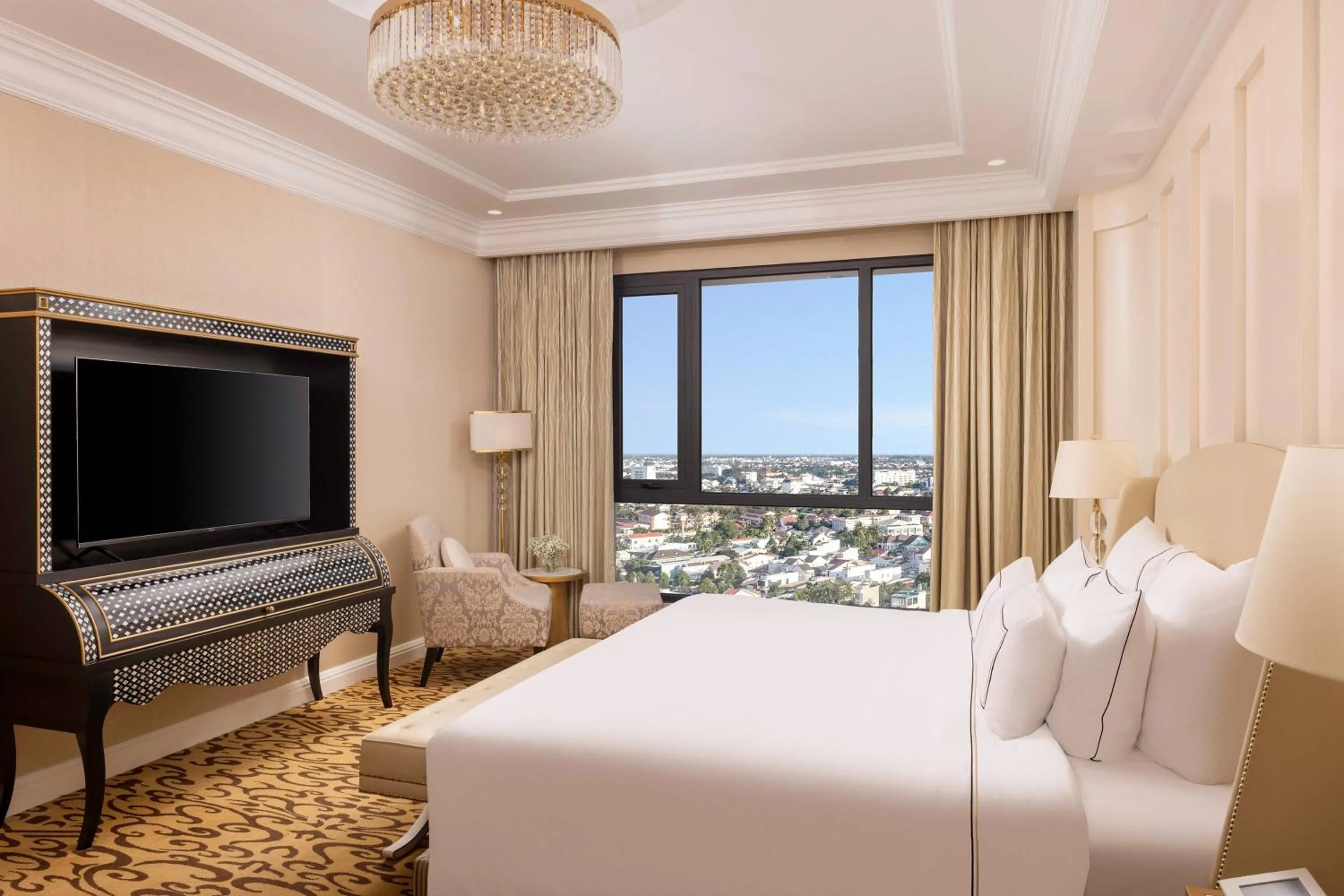 Bed in Meliá Vinpearl Phu Ly