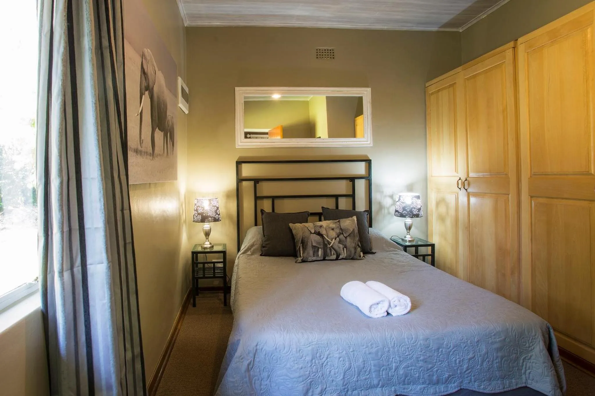 Bed in Merry Pebbles Resort