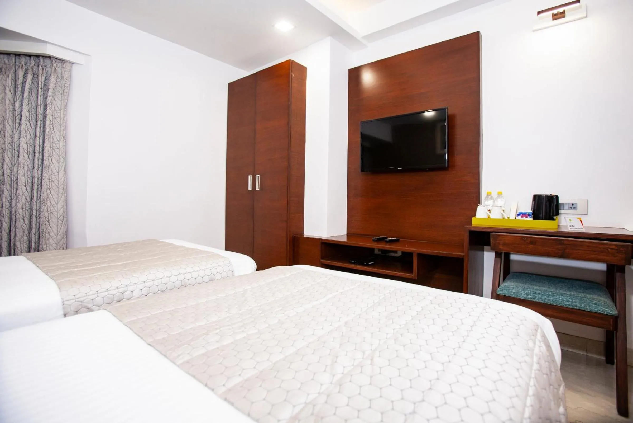 Bed in Mango Suites Viera