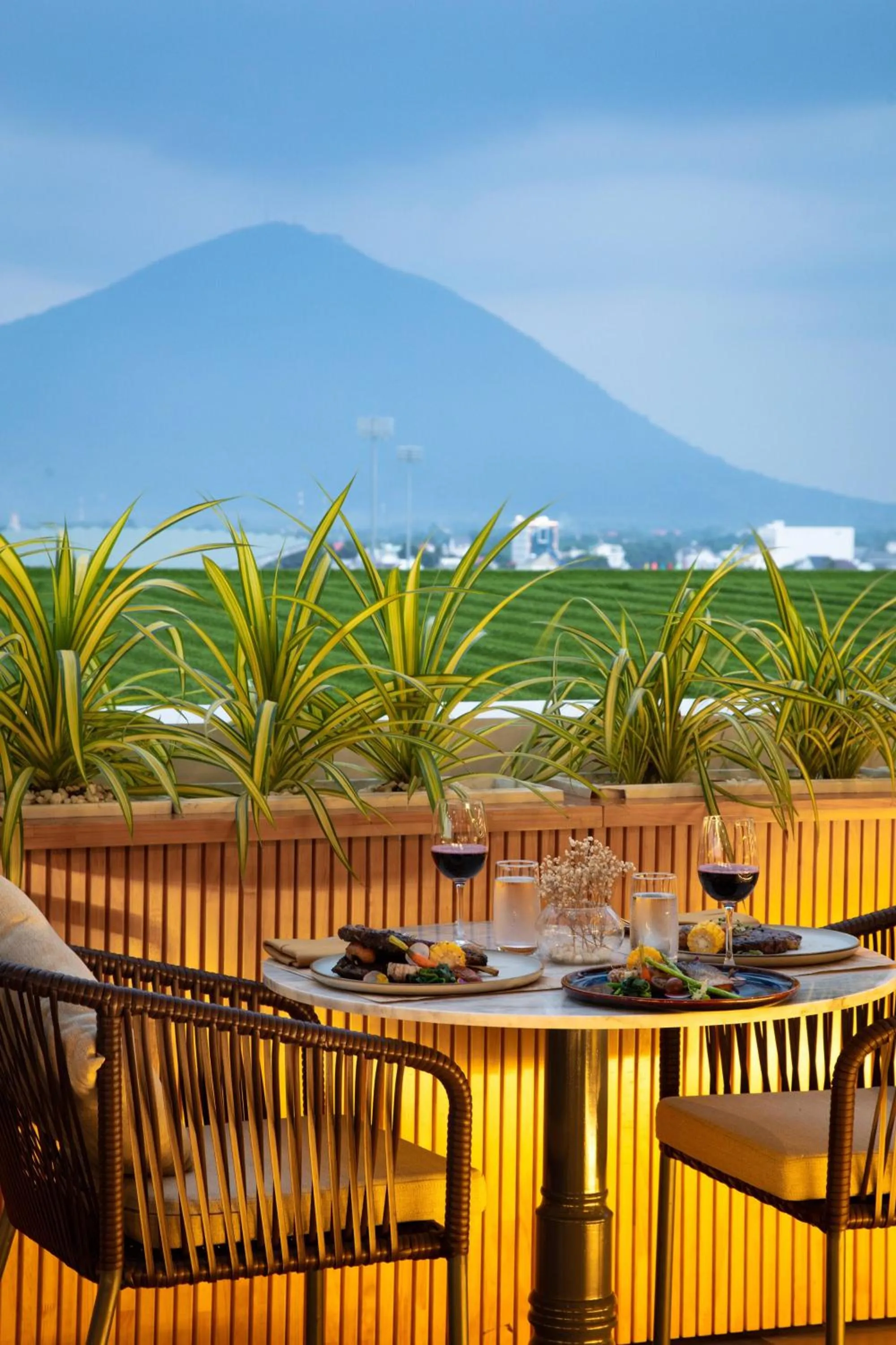 Food and drinks in Meliá Vinpearl Tay Ninh