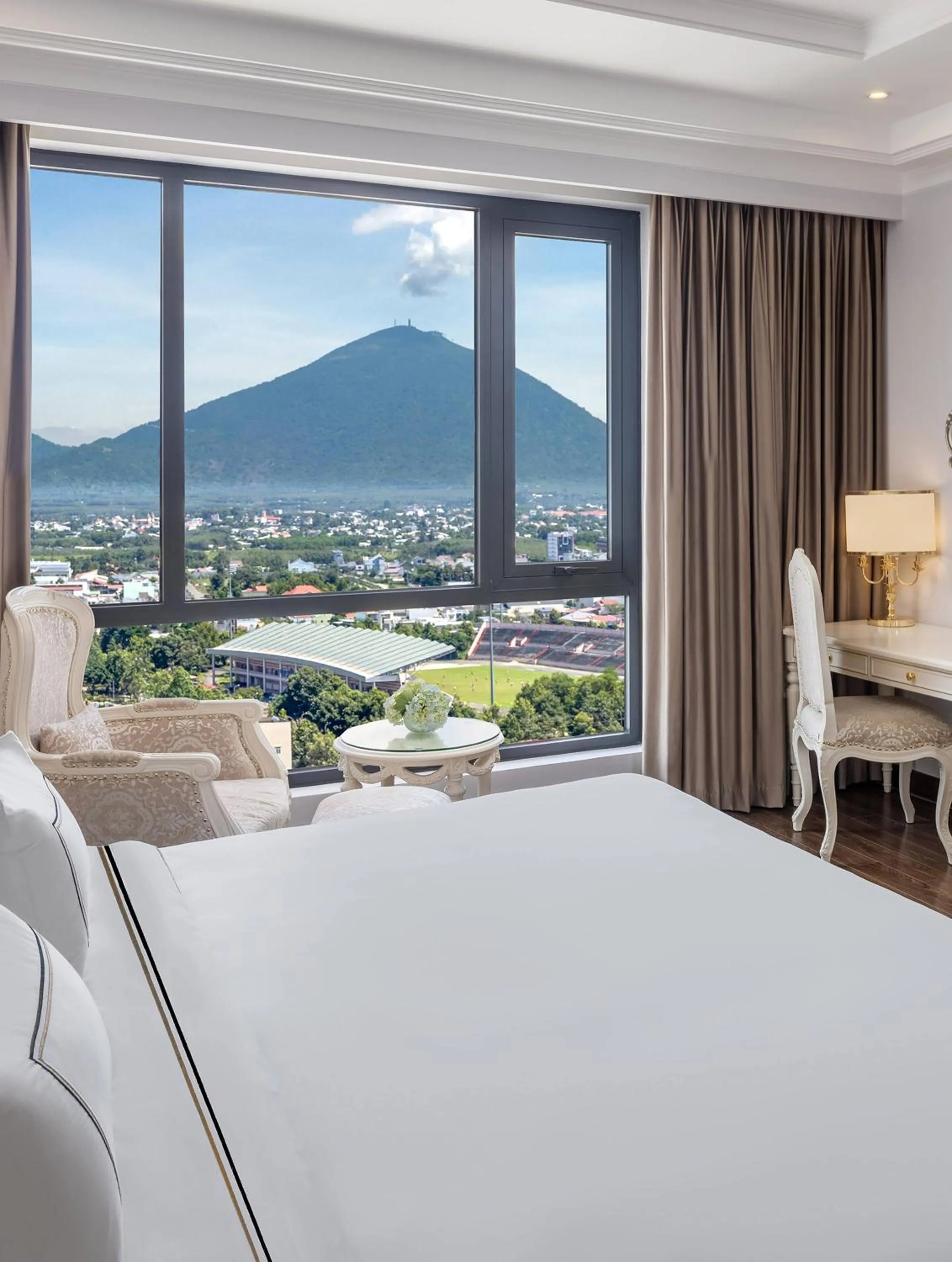 Bed in Meliá Vinpearl Tay Ninh