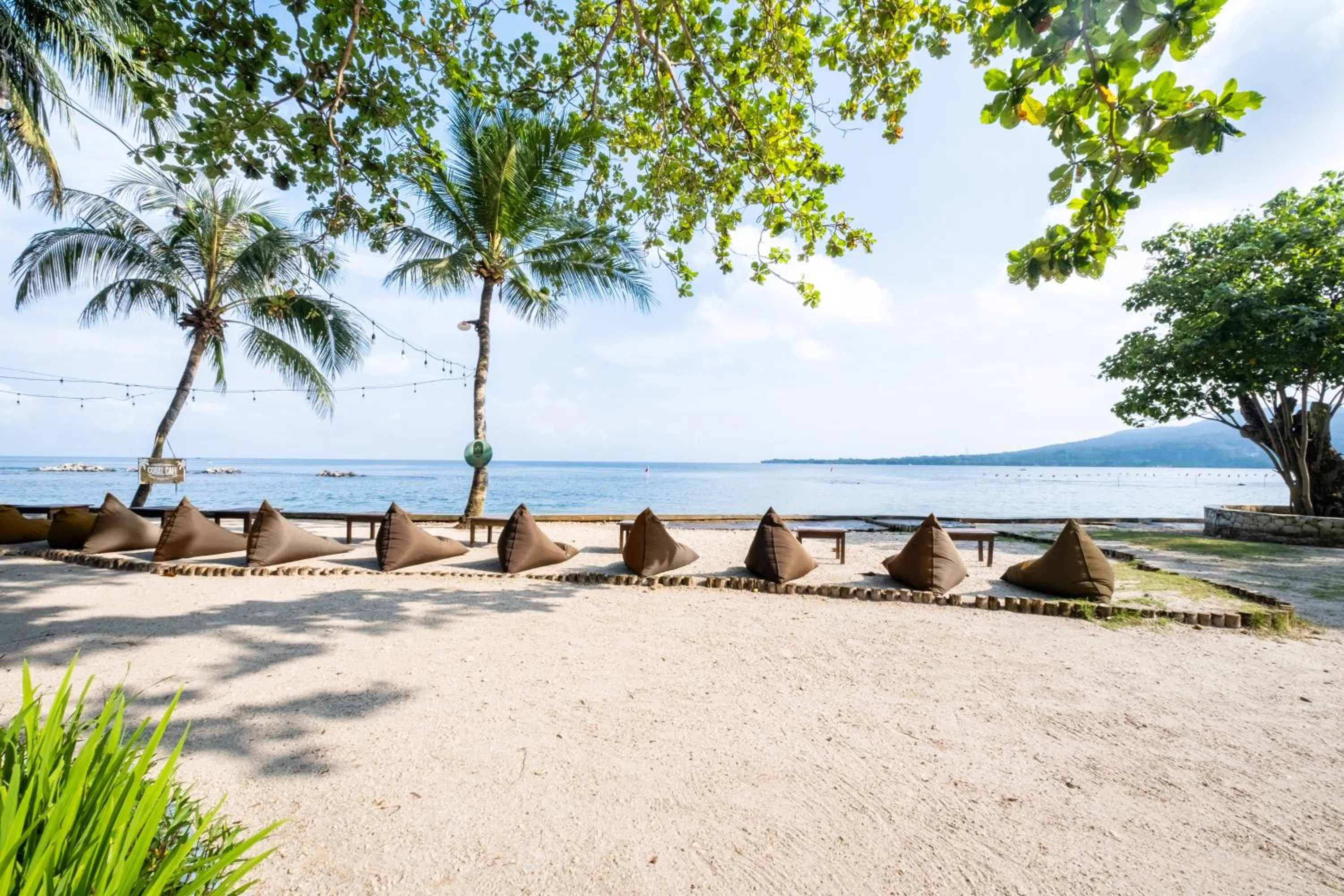 Beach in Mutiara Carita Cottages