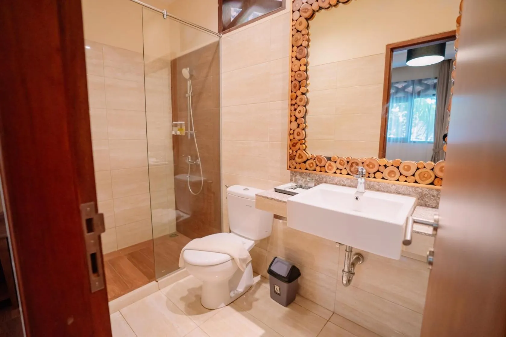 Shower in Mutiara Carita Cottages
