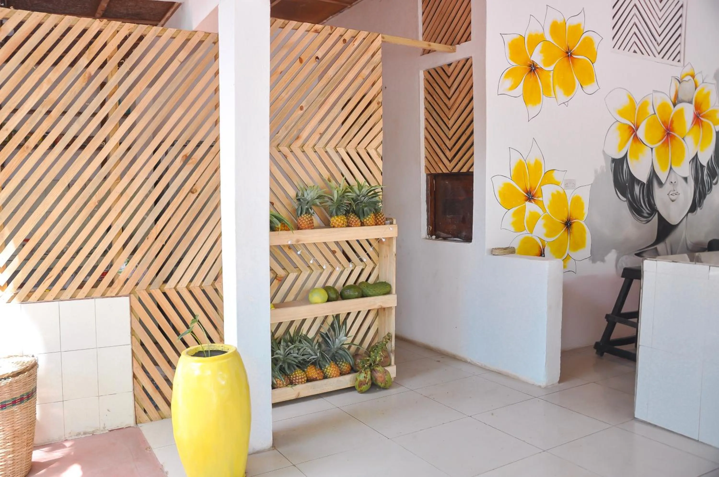 Restaurant/places to eat in Papaya Guest House Nungwi