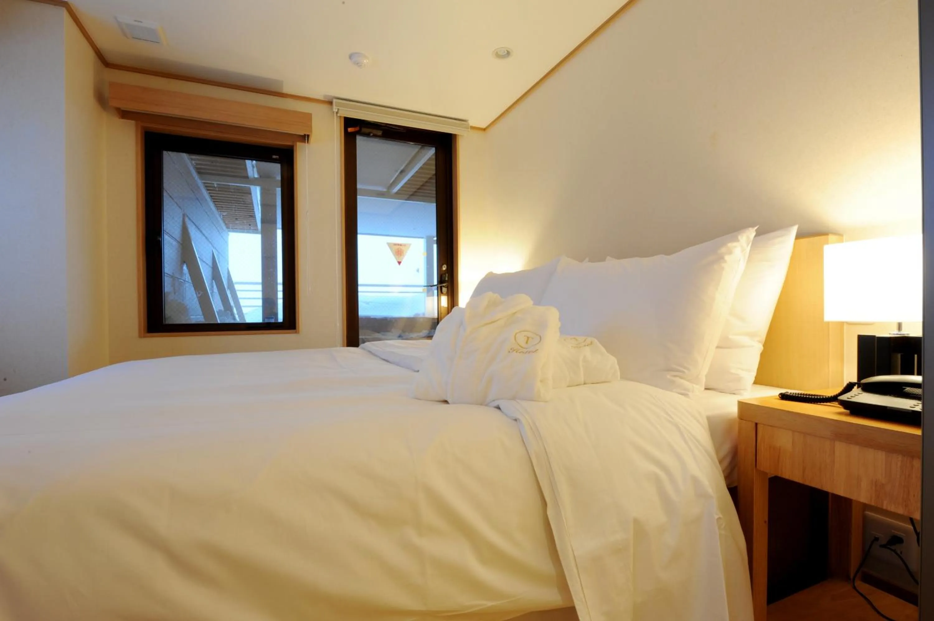 Bedroom, Bed in T Hotel Ryuoo