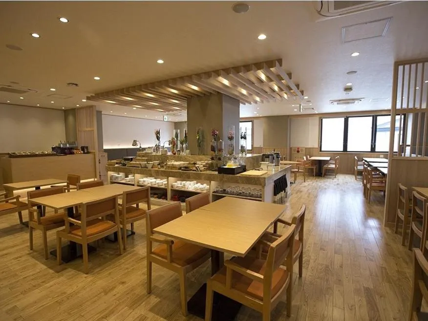Restaurant/places to eat in T Hotel Ryuoo